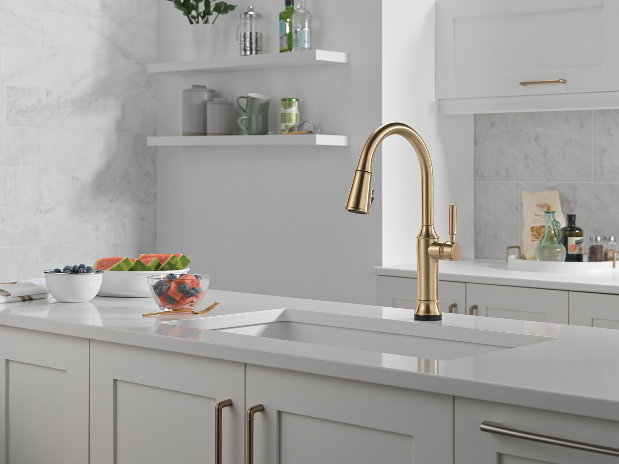 Touch2O® Technology Kitchen Faucet with Touchless Technology in