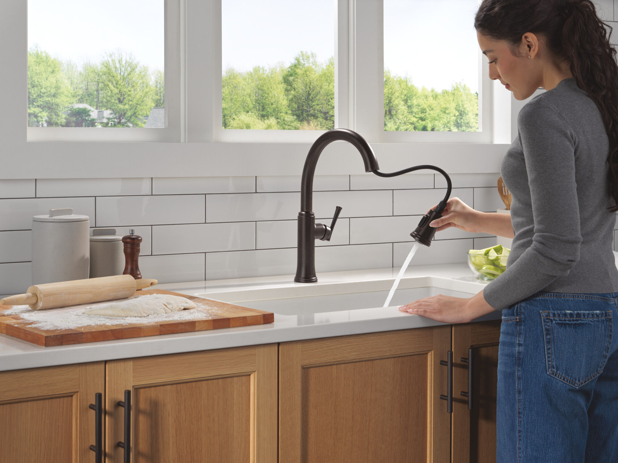 Single Handle Pull-Down Kitchen Faucet in Venetian Bronze 19842-RB