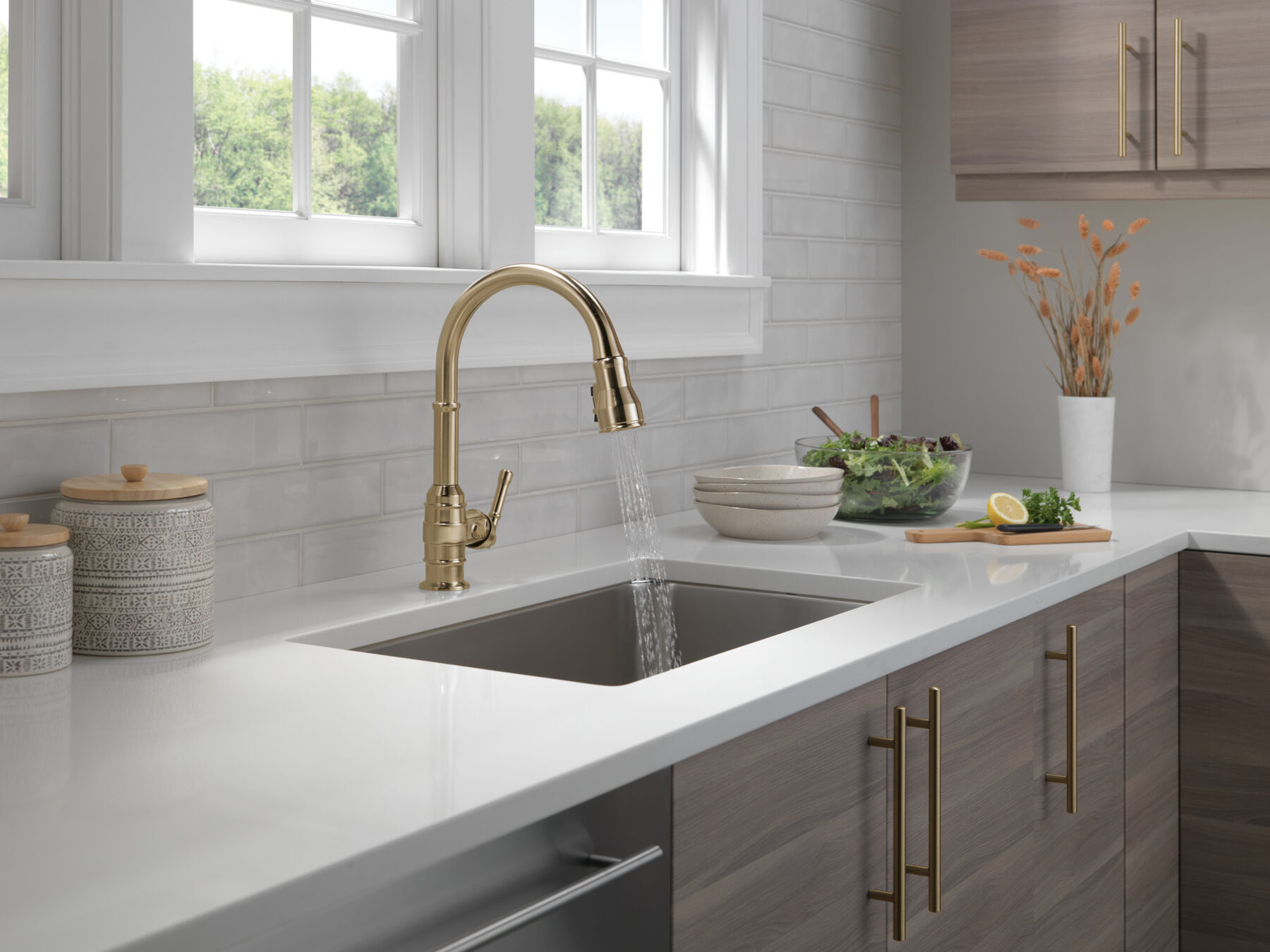 Single Handle Pull-Down Kitchen Faucet in Champagne Bronze 9190-CZ