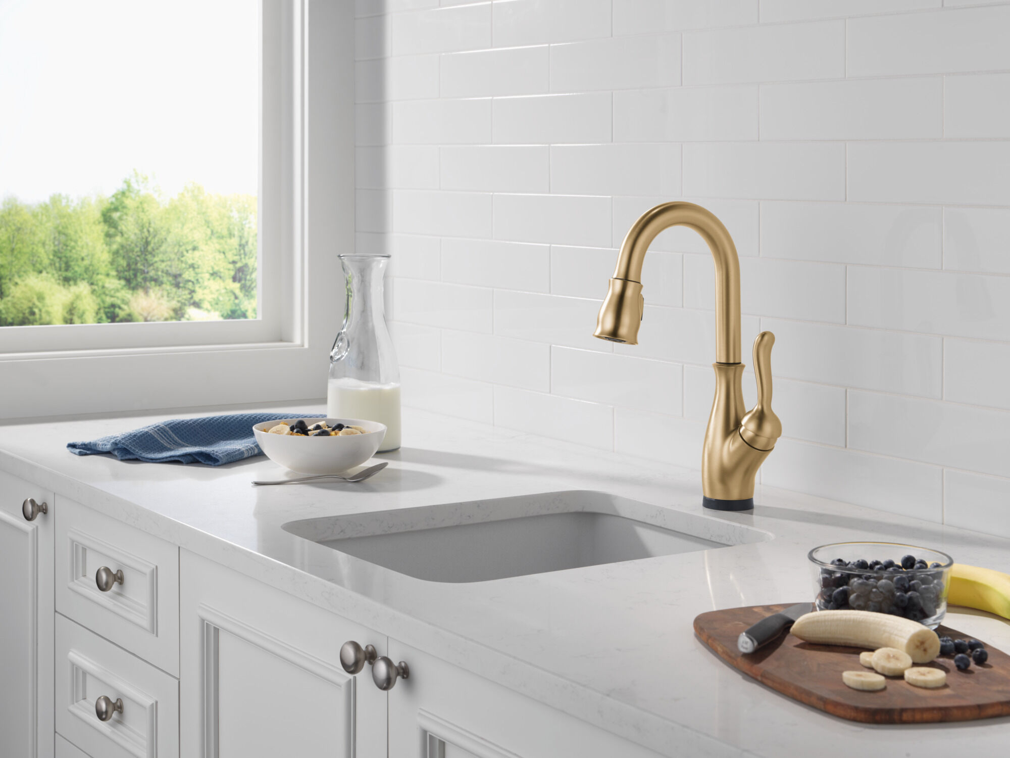Touch2O® Bar / Prep Faucet with Touchless Technology in Champagne