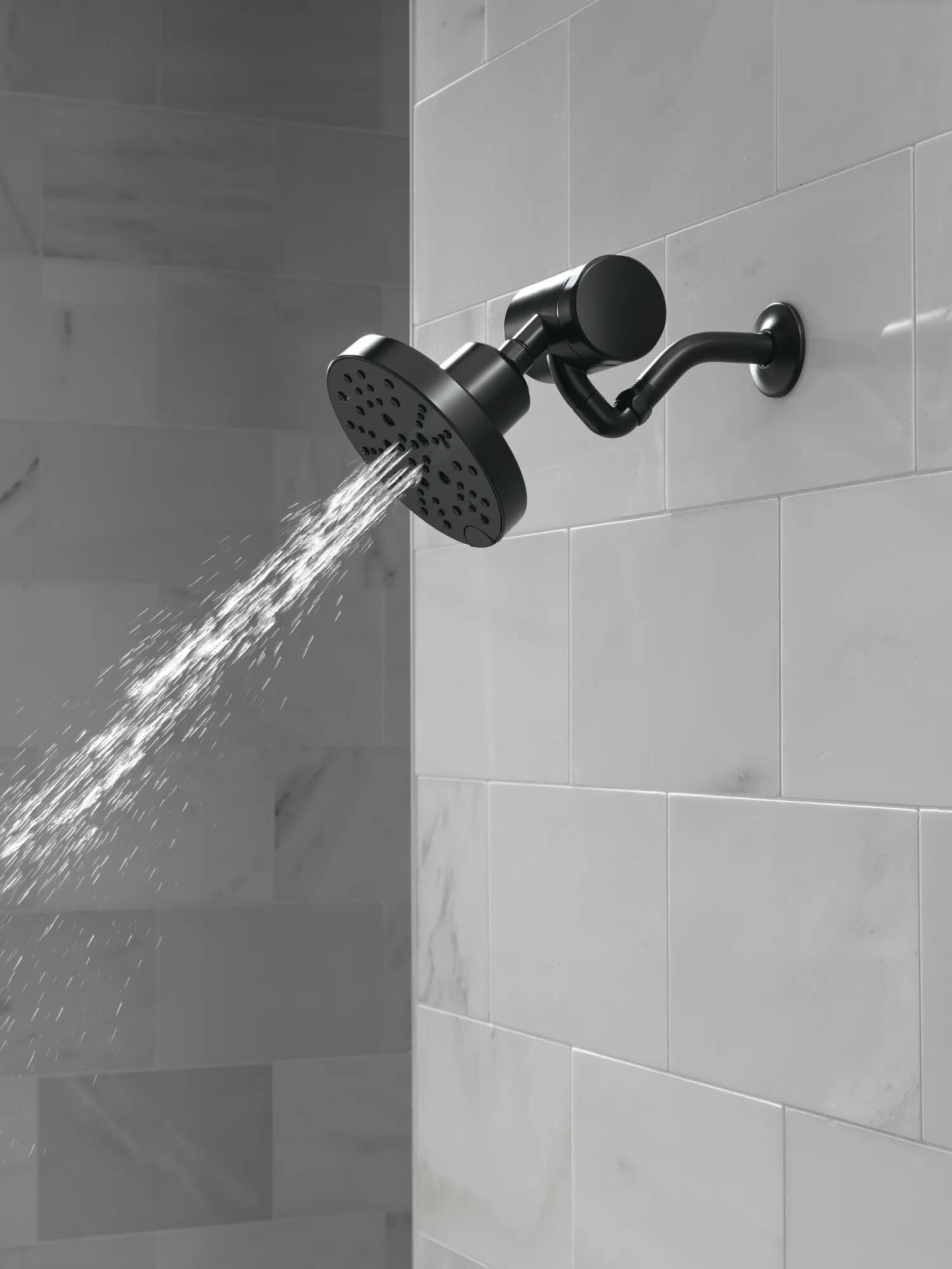 Delta H2Okinetic Duschkopf – 5 Einstellungen, Mattschwarz, Mit Spray- & Strahl-Funktion