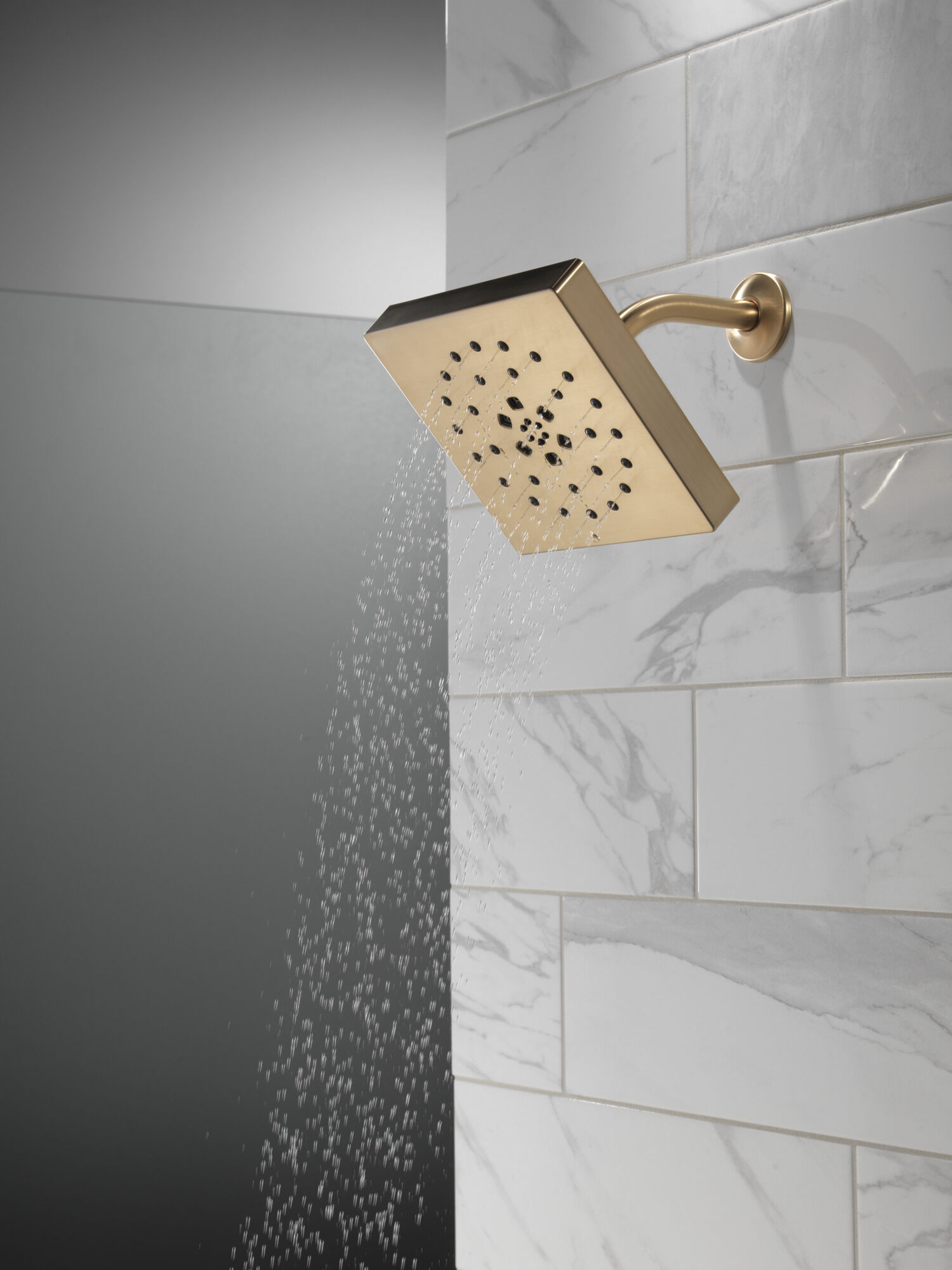 H2Okinetic® 4-Setting Shower Head with Ultrasoak® in Lumicoat