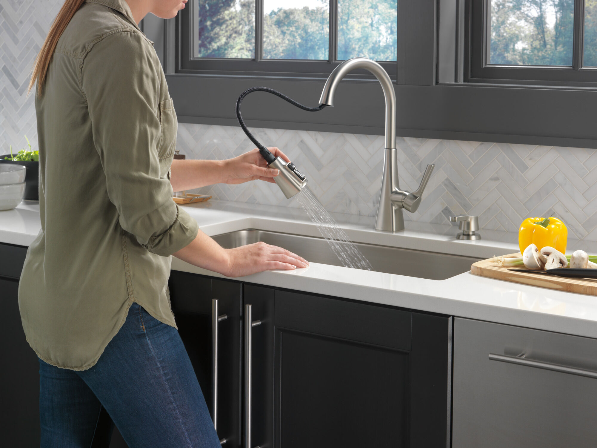 Pull-Down Kitchen Faucet w/Soap (Recertified) in Spotshield