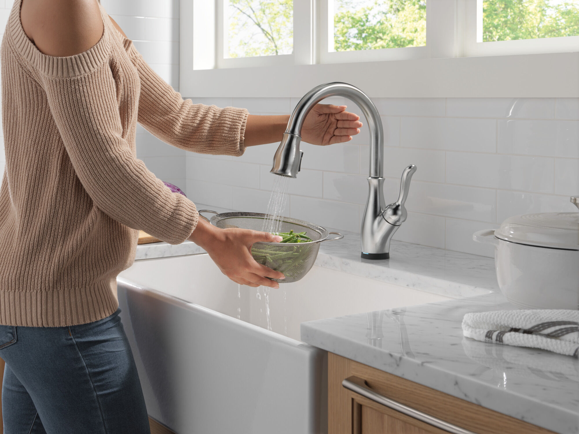 Touch2O® Technology Kitchen Faucet with Touchless Technology in