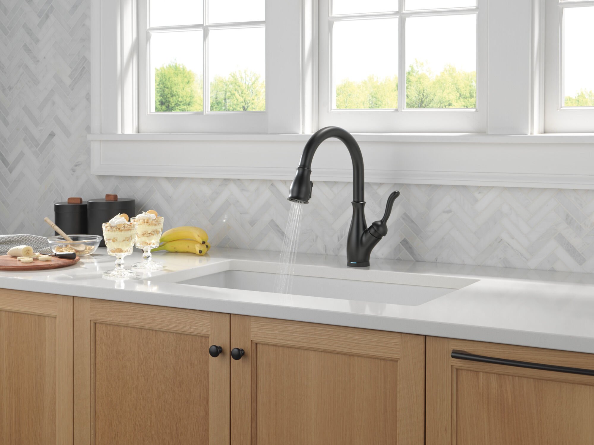 Touch2O® Technology Kitchen Faucet with Touchless Technology in
