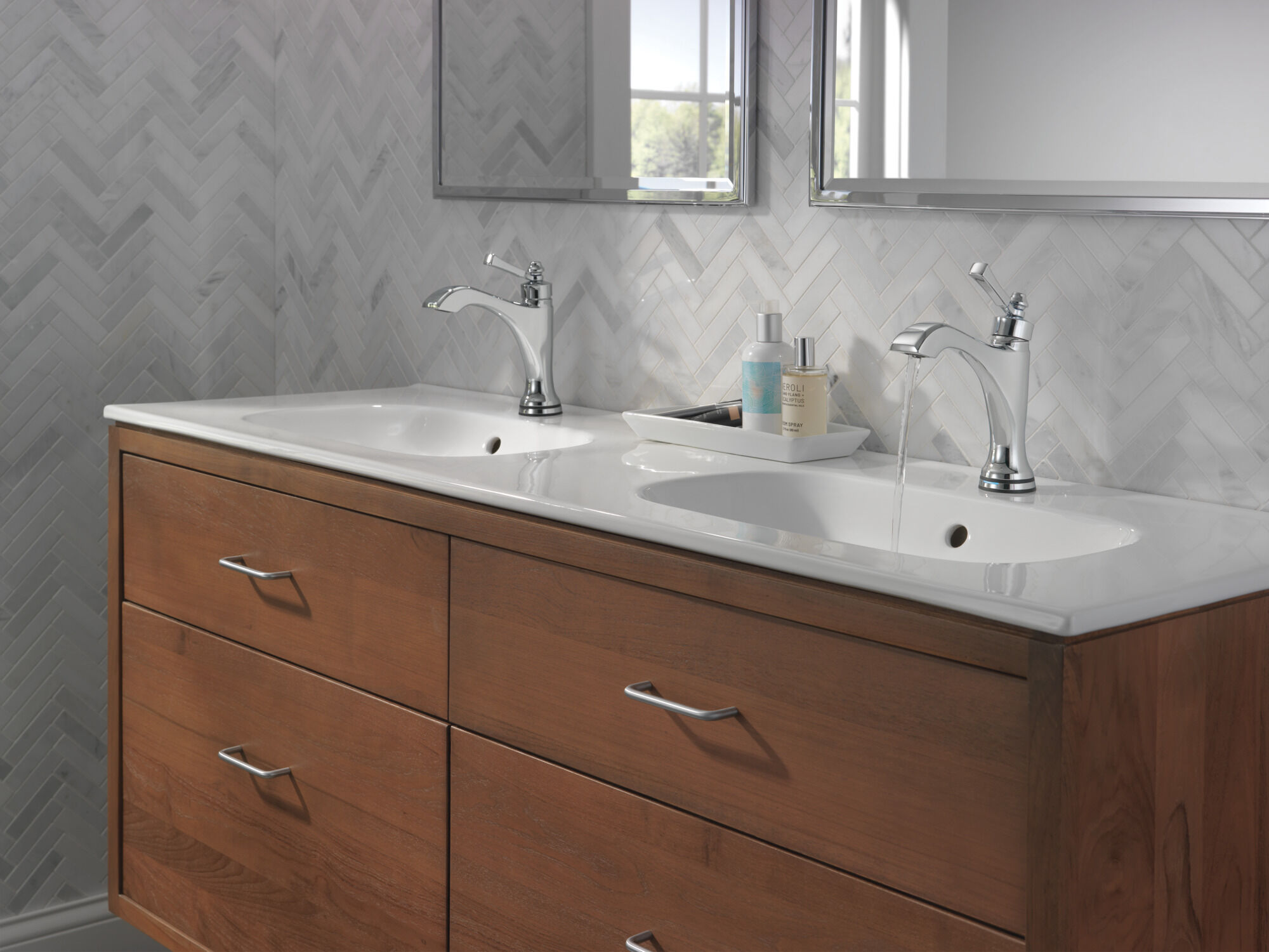 Touch2O® Bathroom Faucet with Touchless Technology in Chrome 556T