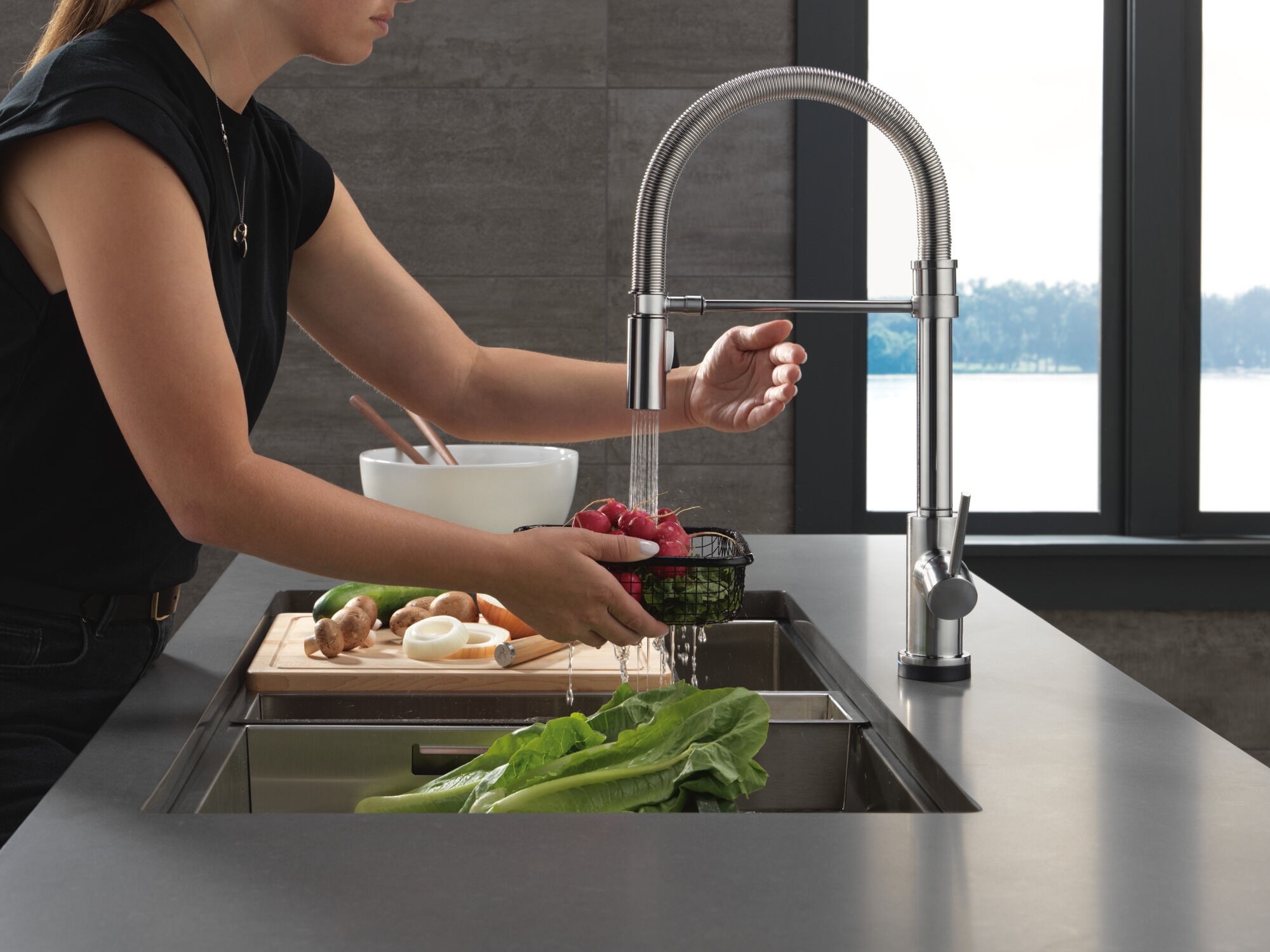 ティーポット Touch2O® Technology Kitchen Faucet with Touchless Technology in