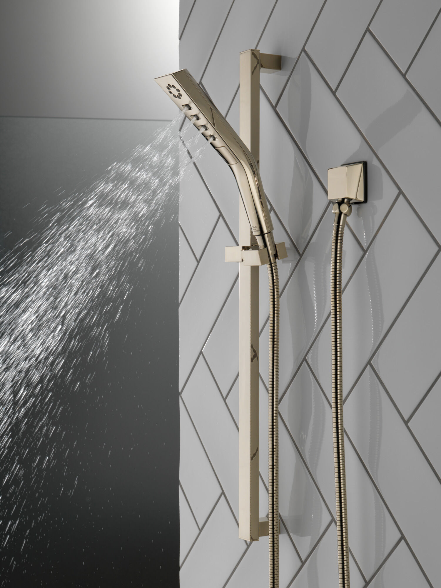 宅配 Delta Faucet 51799-PN-PR ユニバーサルシャワーハンドシャワー、ルミコートポリッシュニッケル 浴室用具 