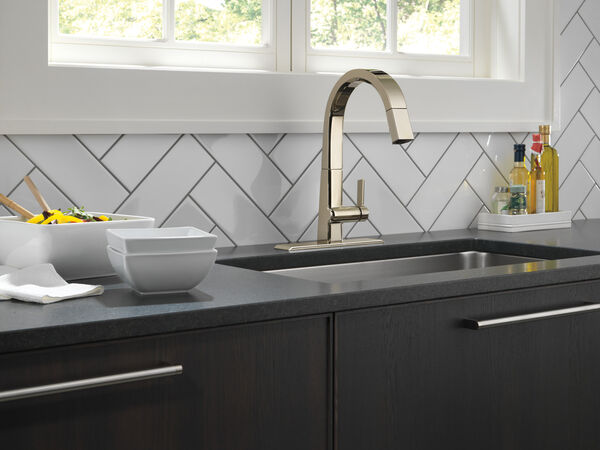 Single Handle Pull Down Kitchen Faucet