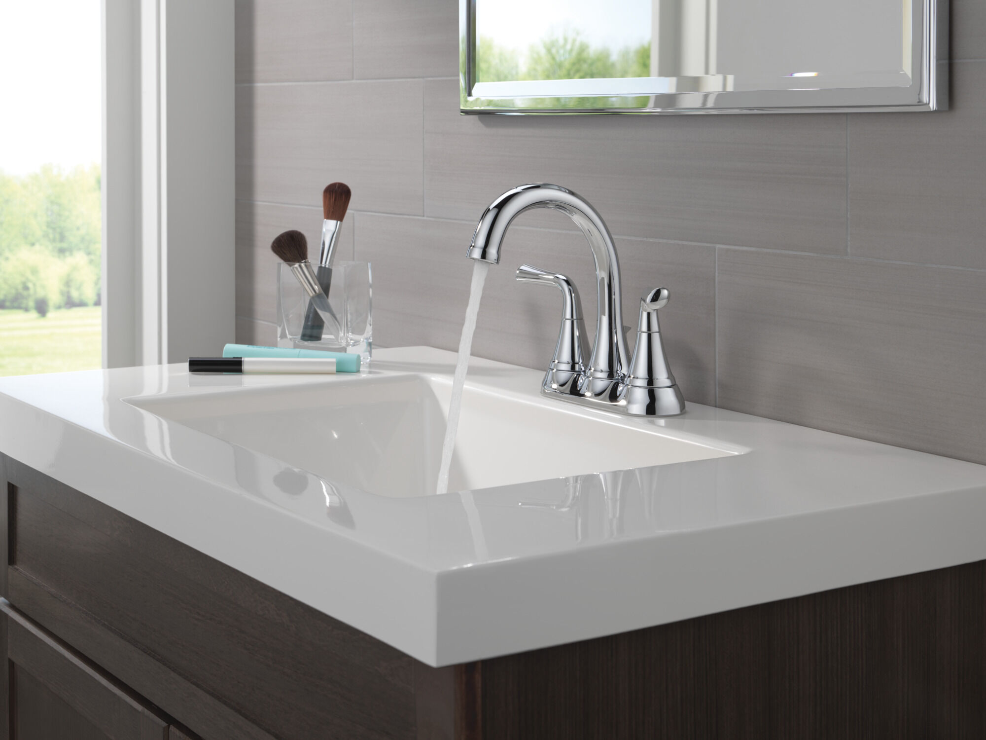 Two Handle Centerset Bathroom Faucet in Chrome 2533LF-MPU | Delta