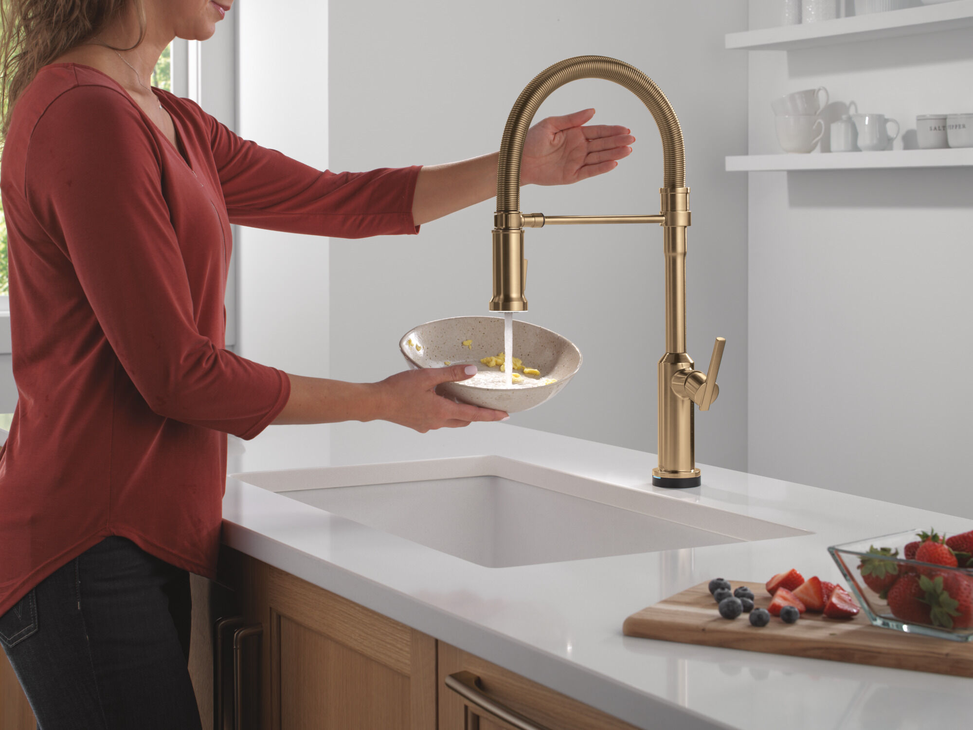 Touch2O® Technology Kitchen Faucet with Touchless Technology in
