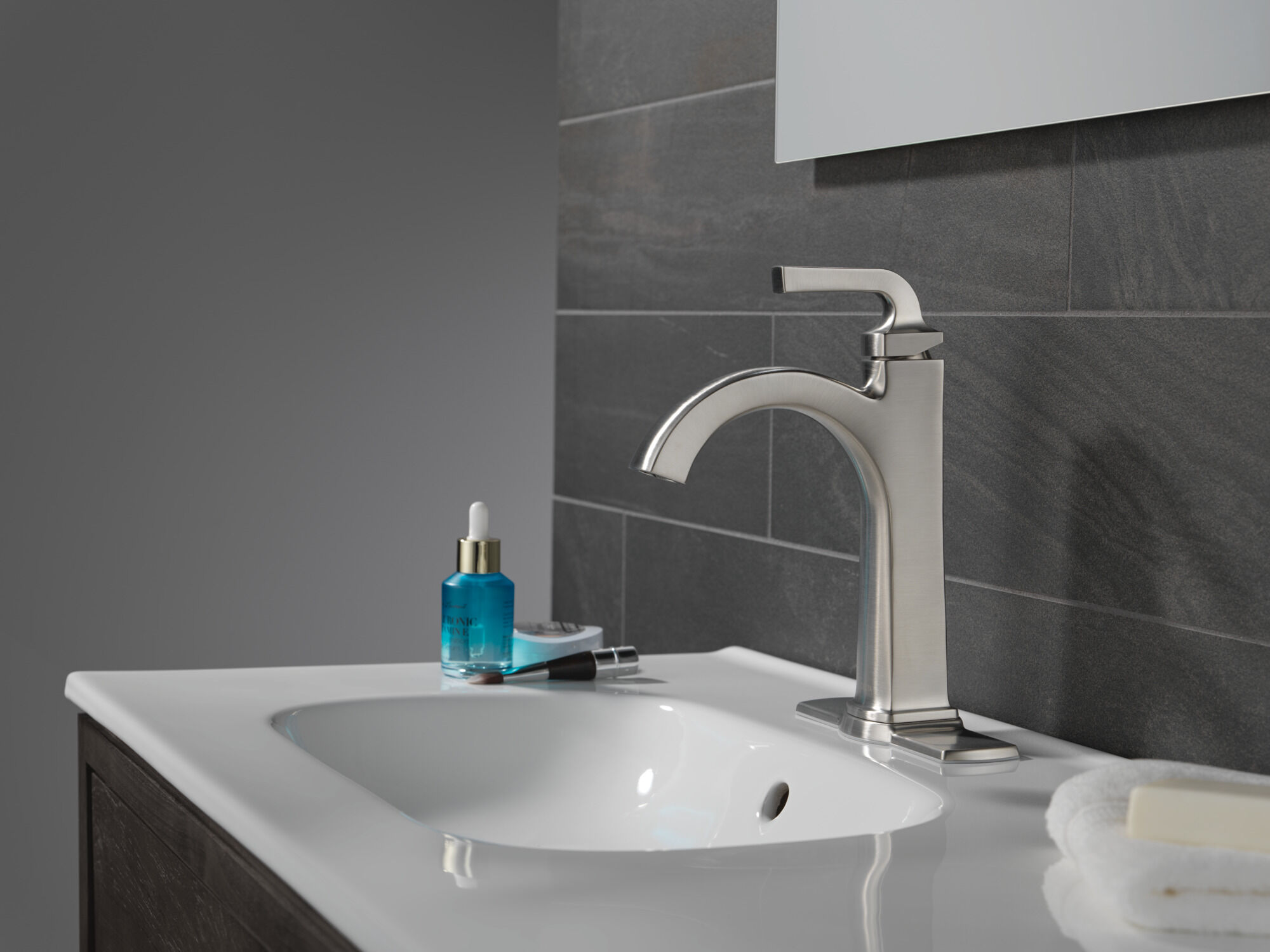 Single Handle Bathroom Faucet in Stainless 15854LF-SS | Delta Faucet