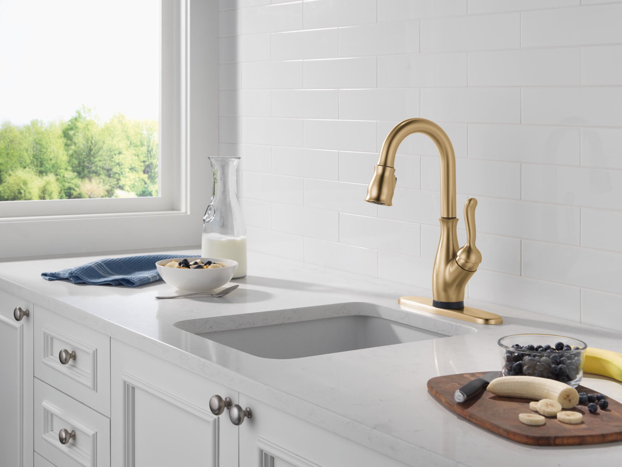 Touch2O® Bar / Prep Faucet with Touchless Technology in Champagne