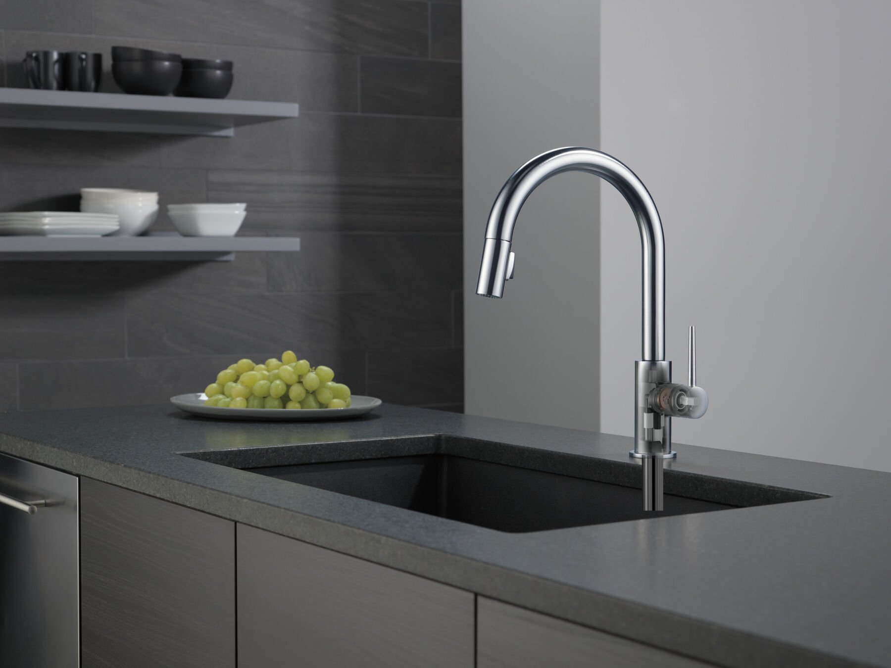Single Handle Pull-Down Kitchen Faucet
