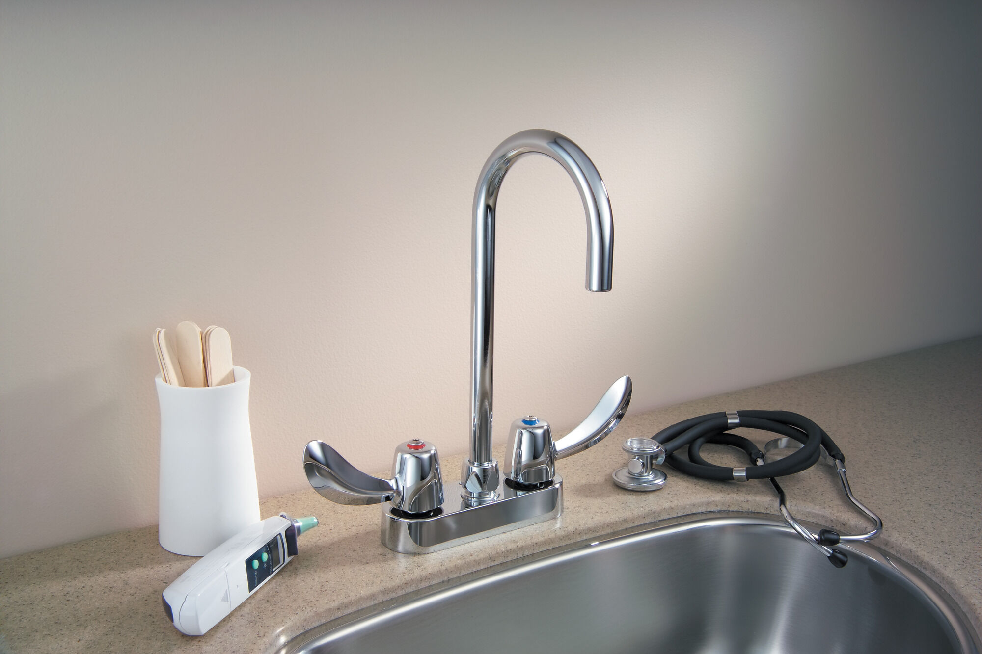 Two Handle 4 In Deck-Mount Faucet in Chrome 27C4842 | Delta Faucet