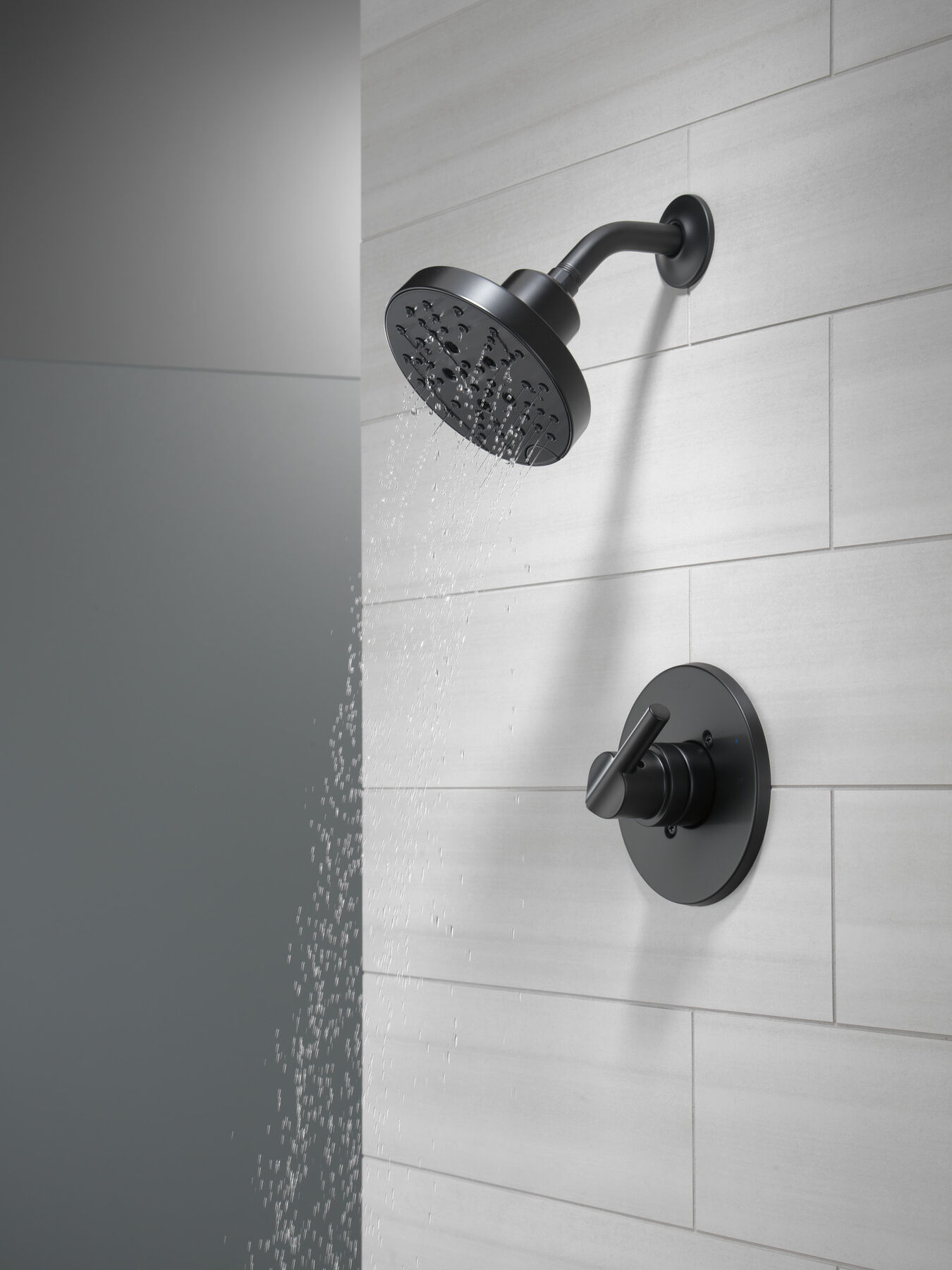 Monitor® 14 Series H2Okinetic® Shower in Matte Black 142749-BL  