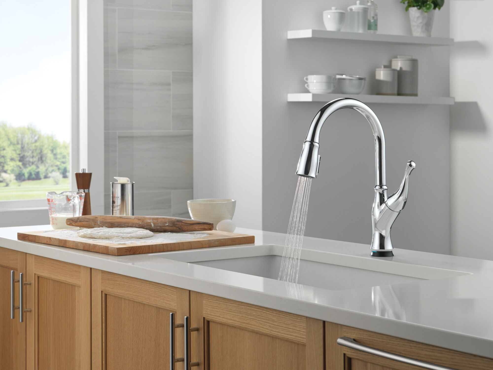 Touch2O® Technology Kitchen Faucet with Touchless Technology in