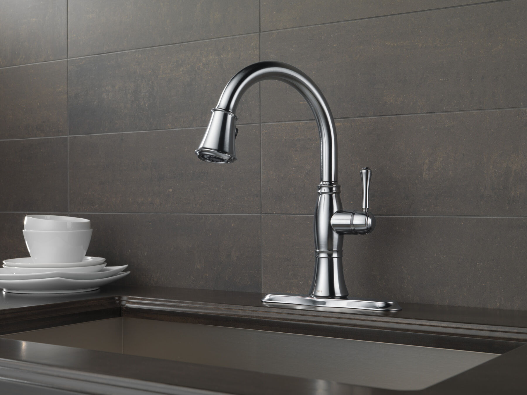 Single Handle PullDown Kitchen Faucet with ShieldSpray® Technology in