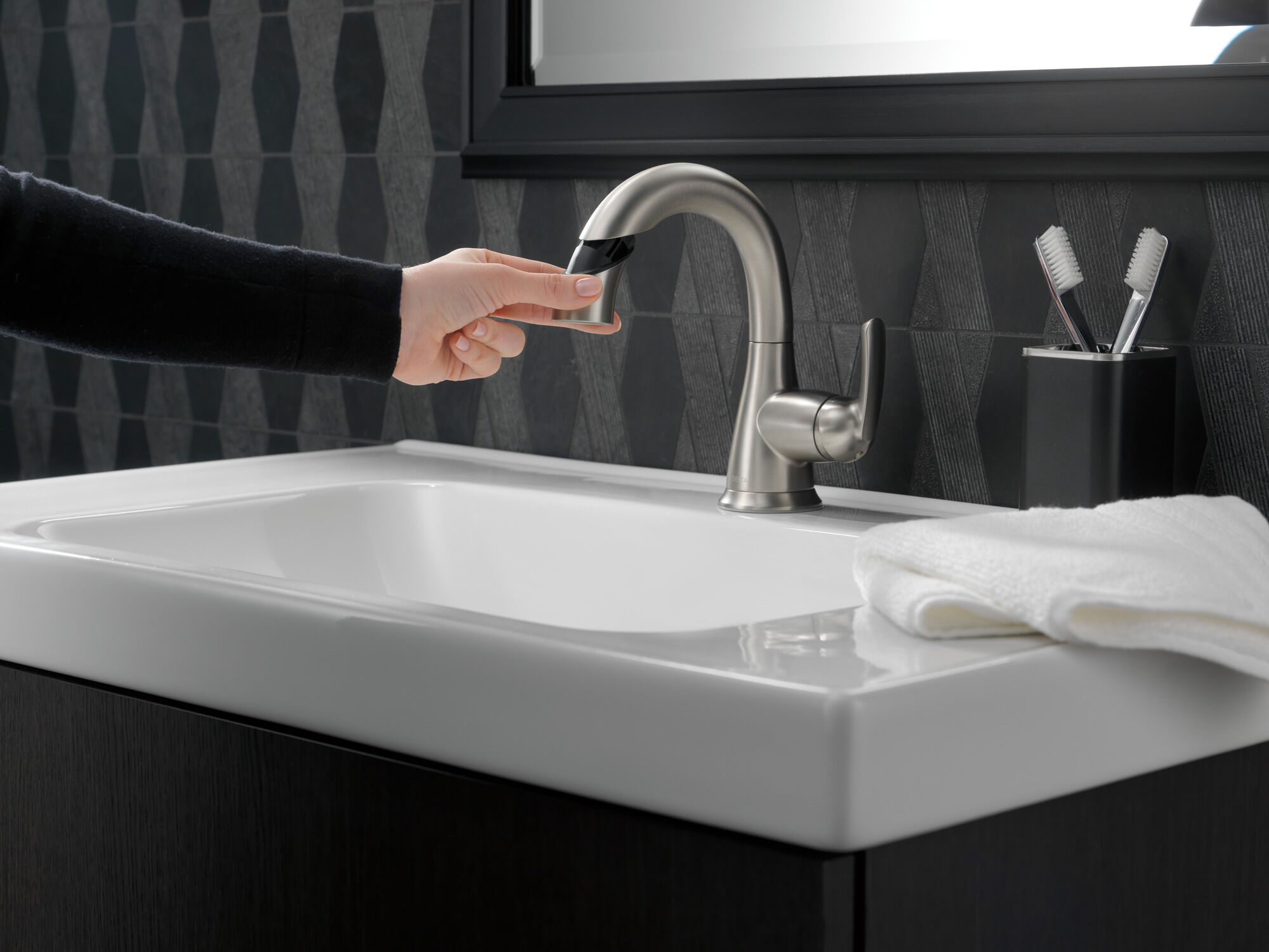 Single Handle Pull-Down Bathroom Faucet in Spotshield Brushed