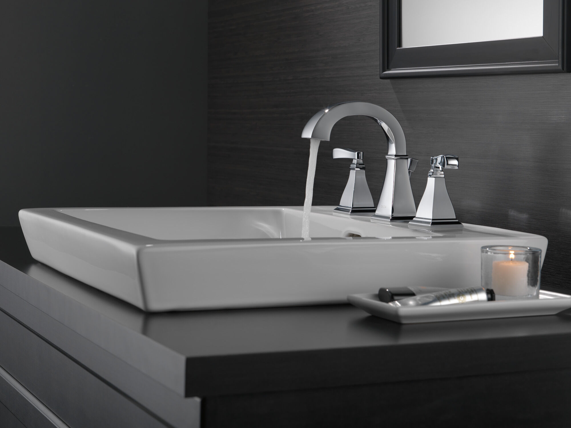 Two Handle Widespread Bathroom Faucet in Chrome 35718-DST | Delta