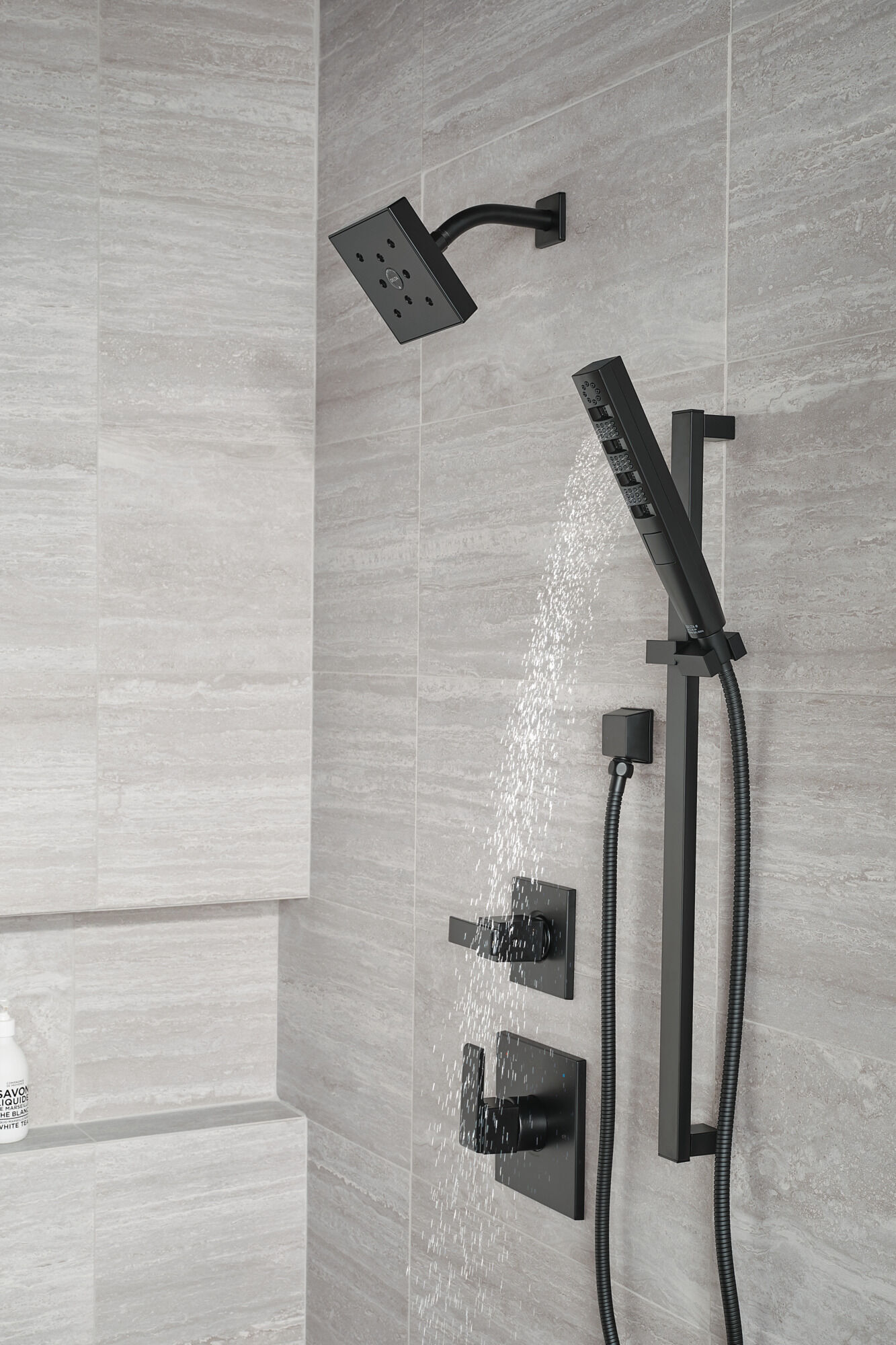 3-Setting Custom Shower Bundle in Matte Black FVS6-AR211-BL