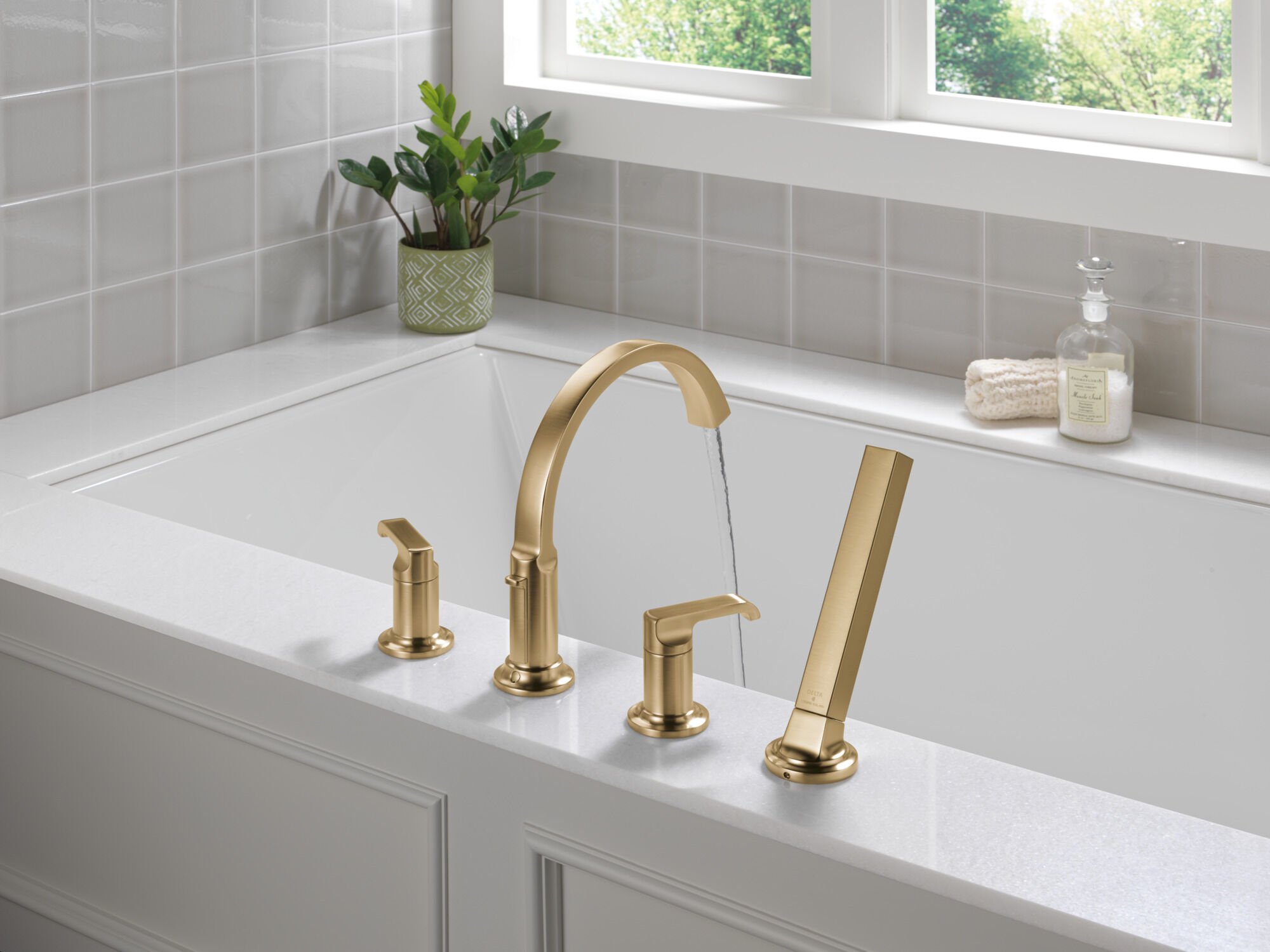 Roman Tub Handles - Lever in Lumicoat® Champagne Bronze H588CZ-PR