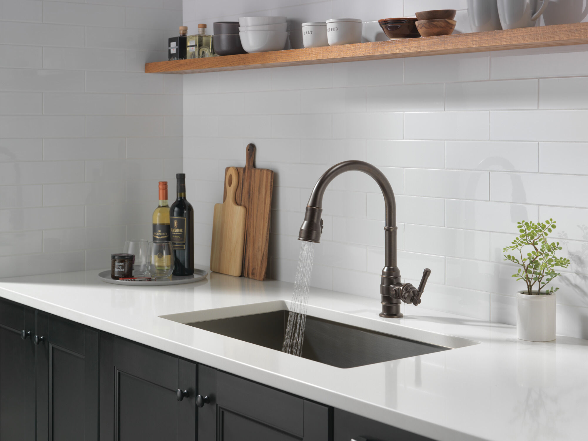 Single Handle Pull-Down Kitchen Faucet in Venetian Bronze 9190-RB 