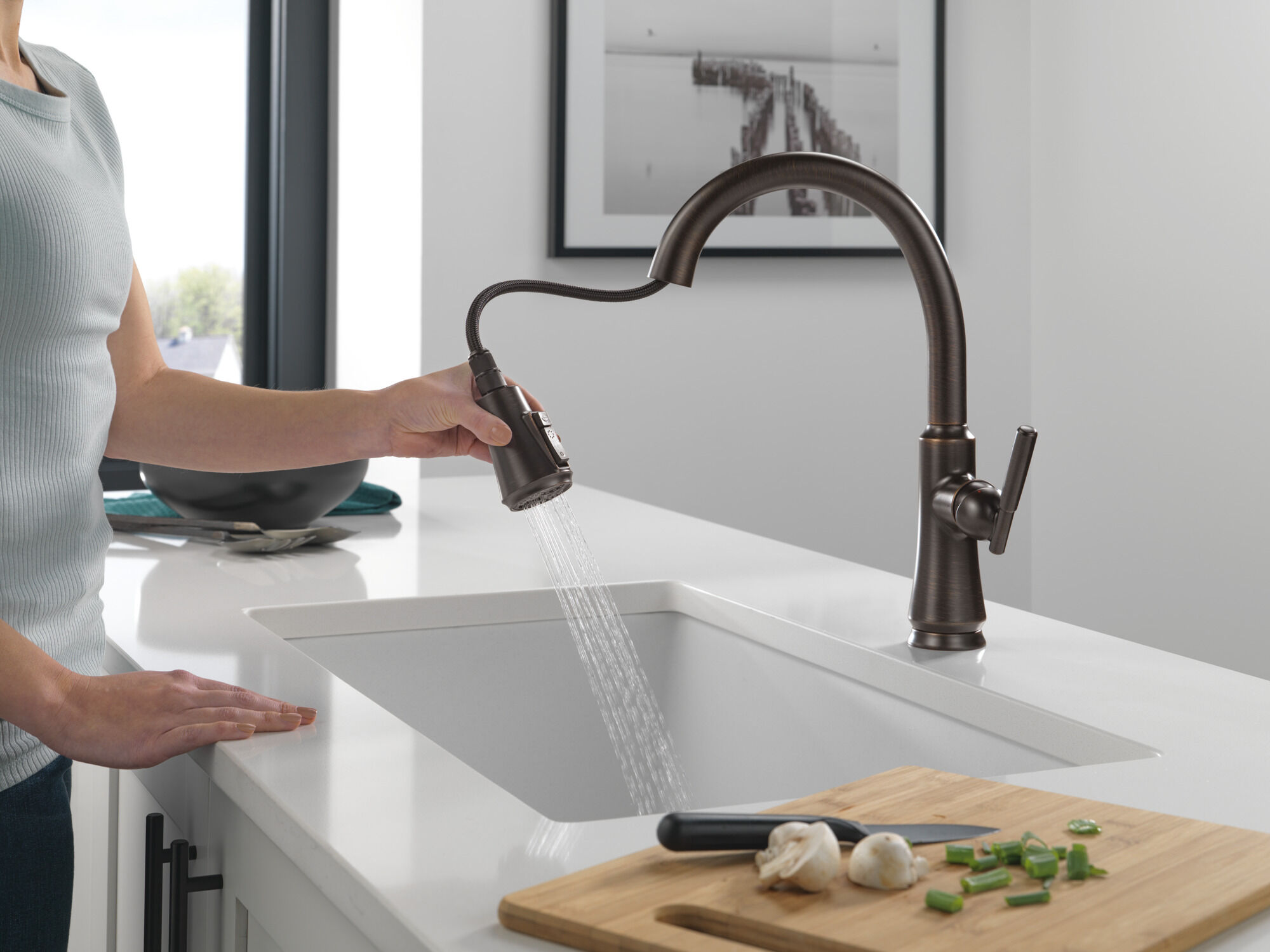 Single Handle Pull-Down Kitchen Faucet in Venetian Bronze 9179-RB