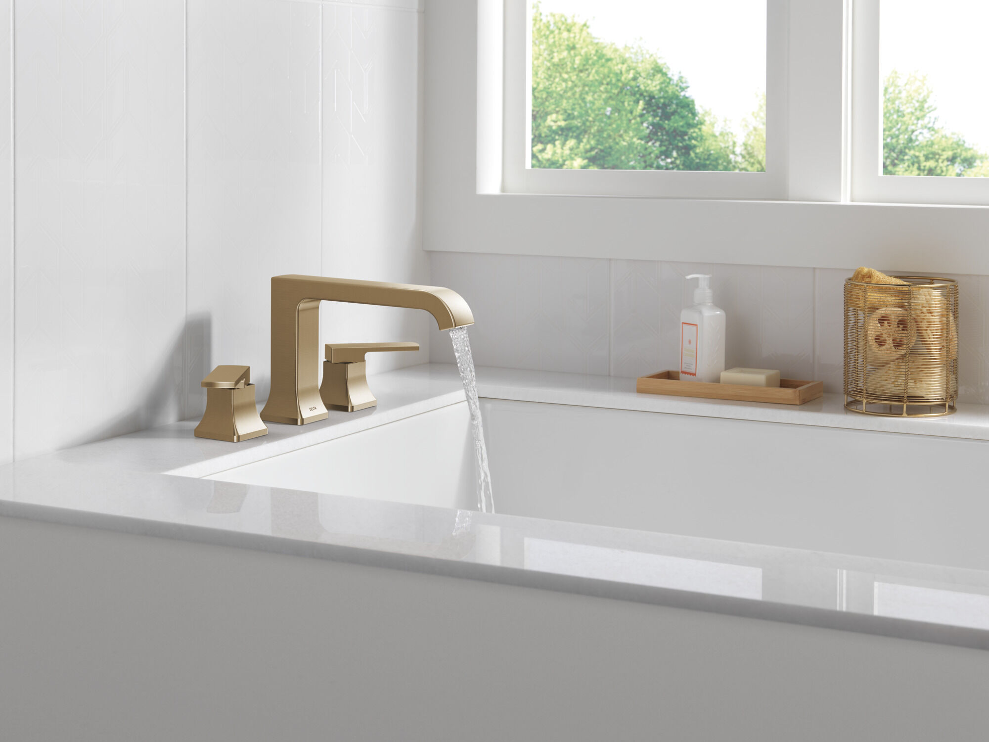 Roman Tub Trim in Champagne Bronze T2739-CZ | Delta Faucet