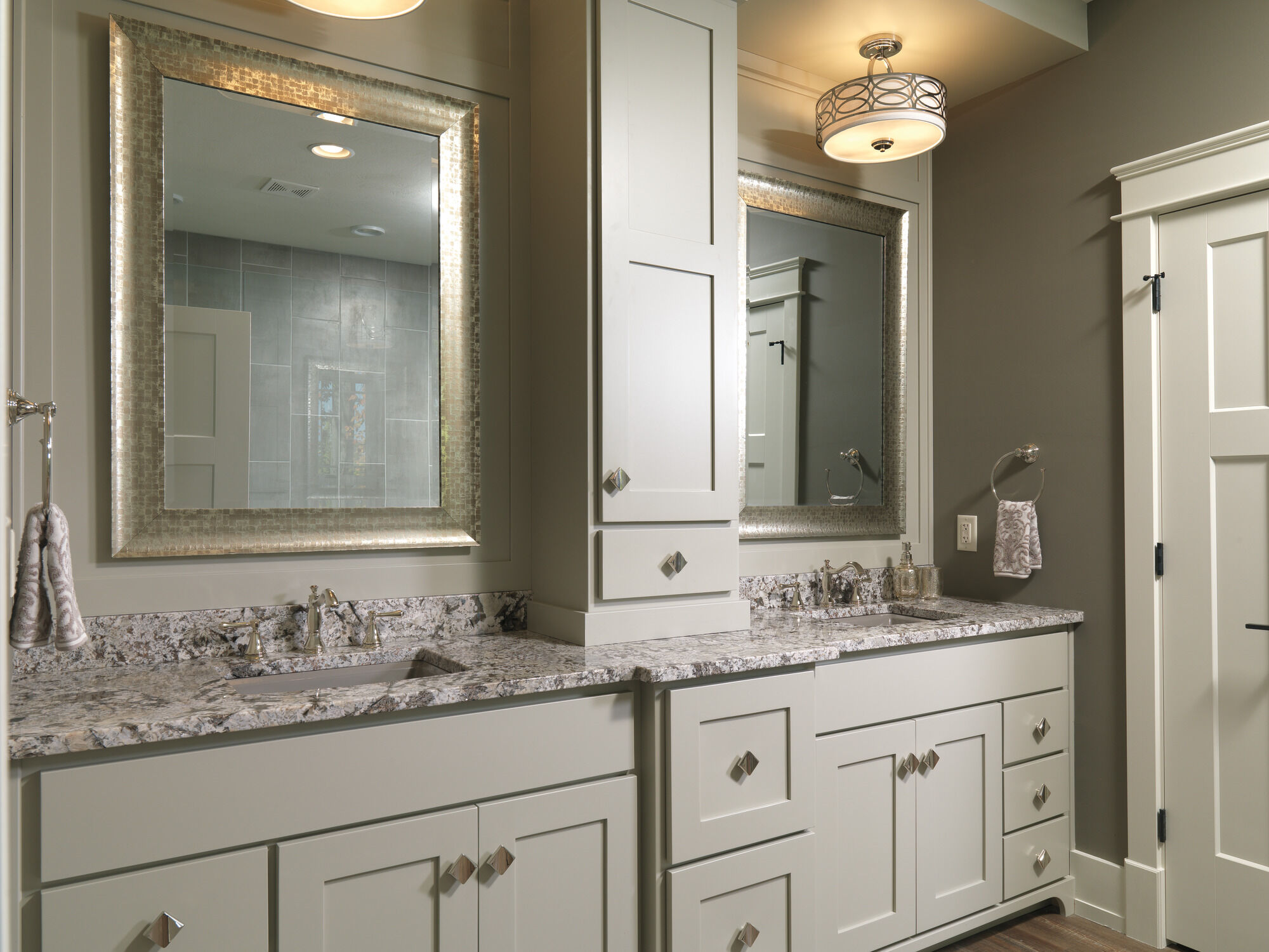 Towel Ring in Polished Nickel 79746-PN | Delta Faucet