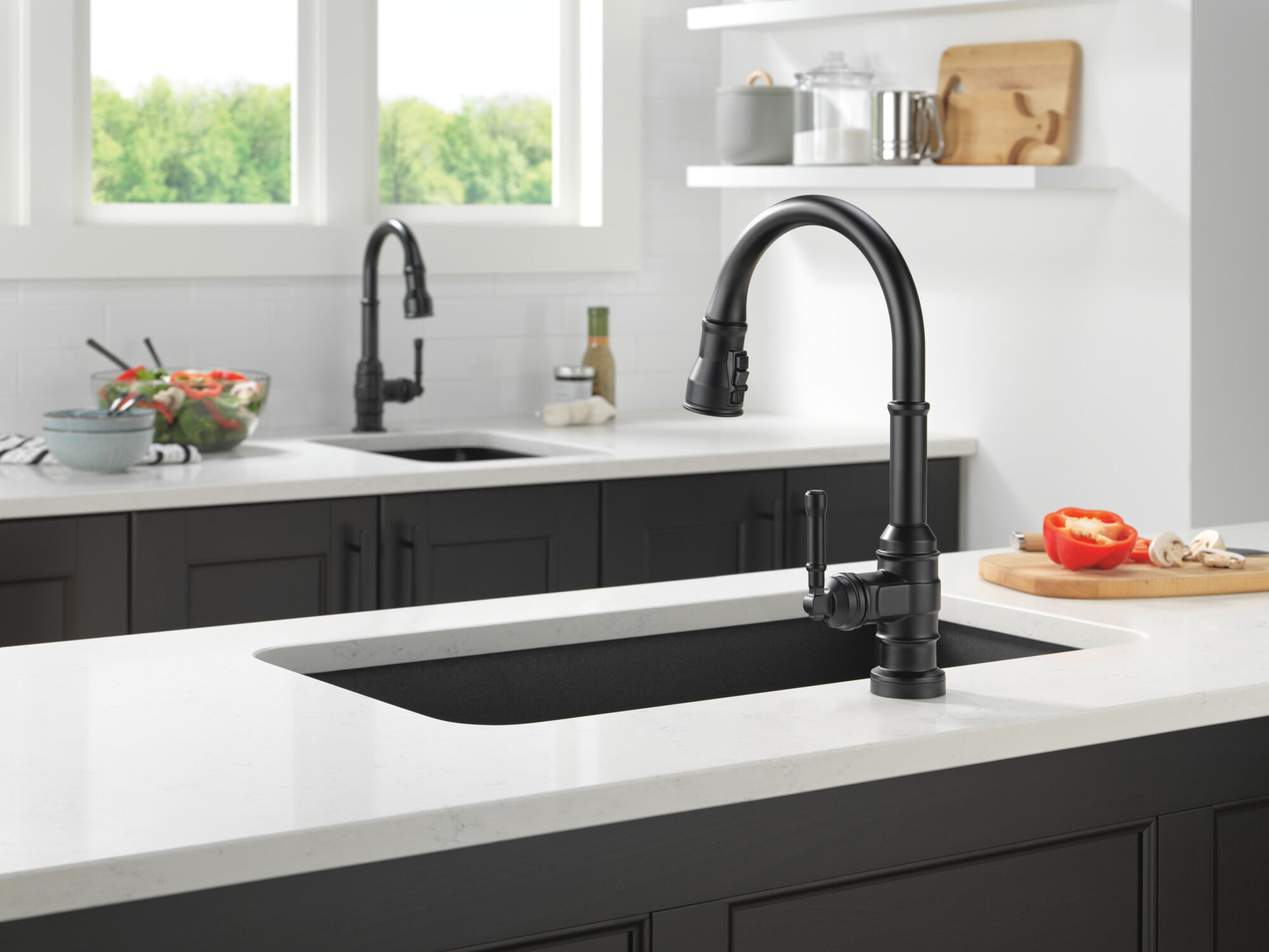 Single Handle Pull-Down Kitchen Faucet With Touch2O® Technology in