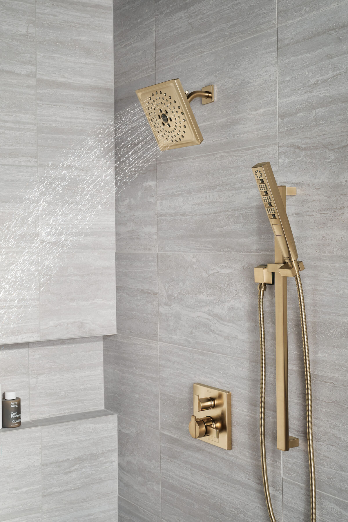 Angular Modern Monitor&reg; 17 Series Valve Trim with 3-Setting Integrated Diverter