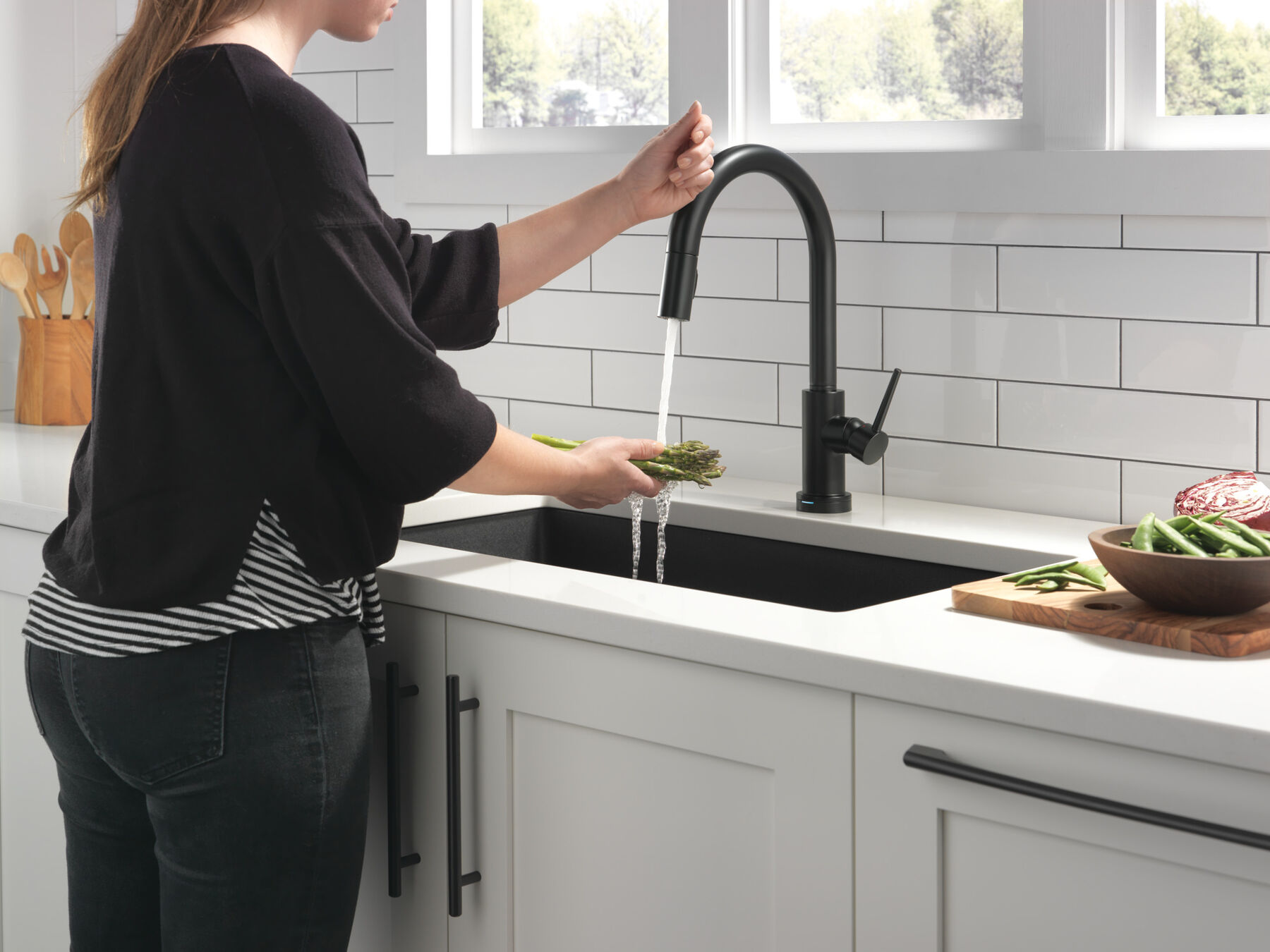 Single Handle Pull-Down Kitchen Faucet with Touch<sub>2</sub>O&reg; Technology