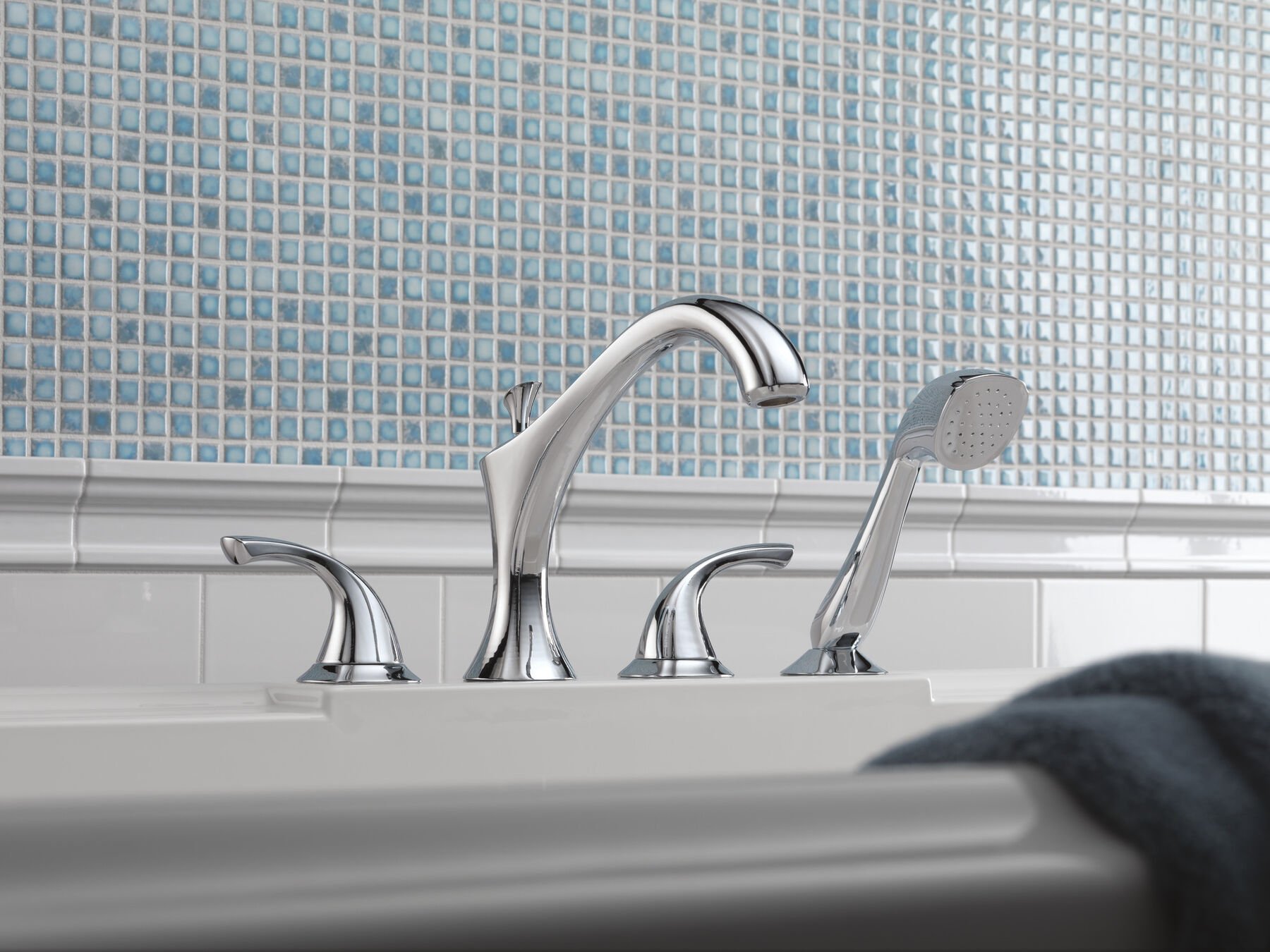 Roman Tub with Hand Shower Trim