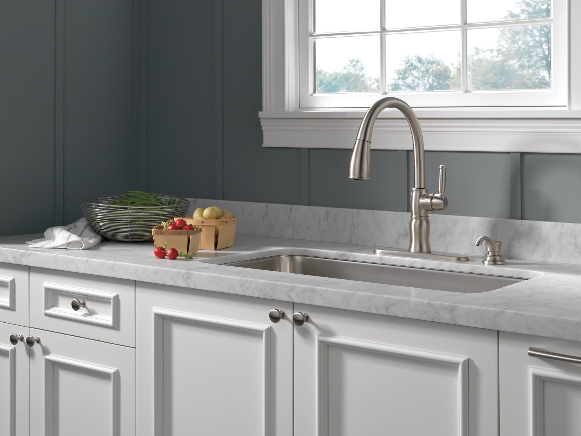 Single Handle Pull-Down Kitchen Faucet with Soap Dispenser and
