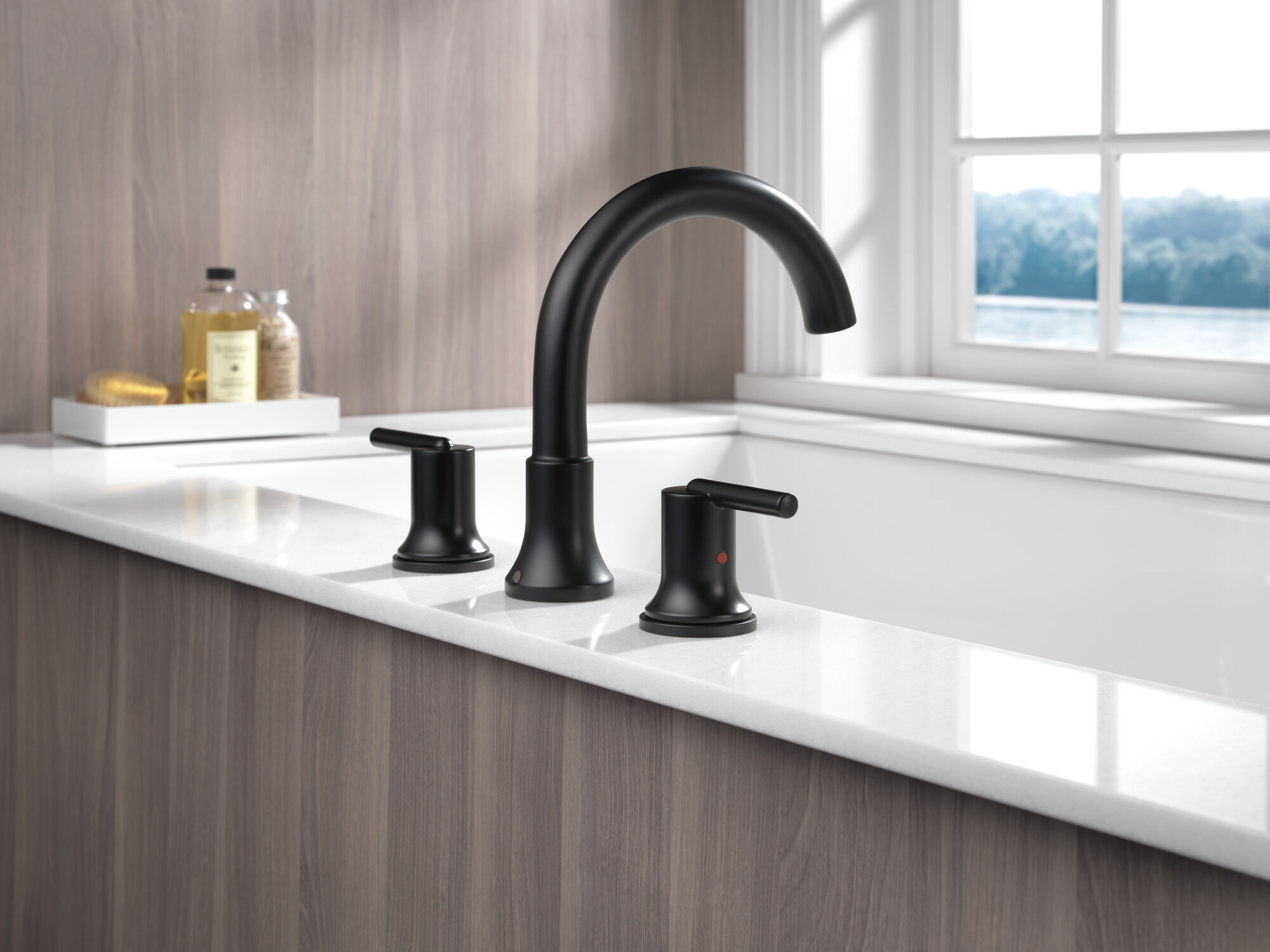 Roman Tub Trim in Matte Black T2759-BL | Delta Faucet
