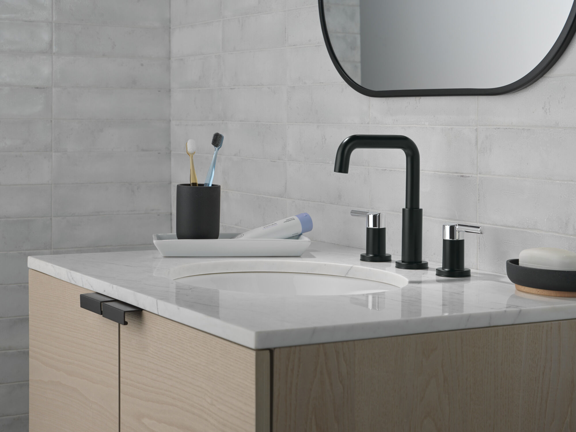 Two Handle Widespread Bathroom Faucet in Matte Black / Chrome