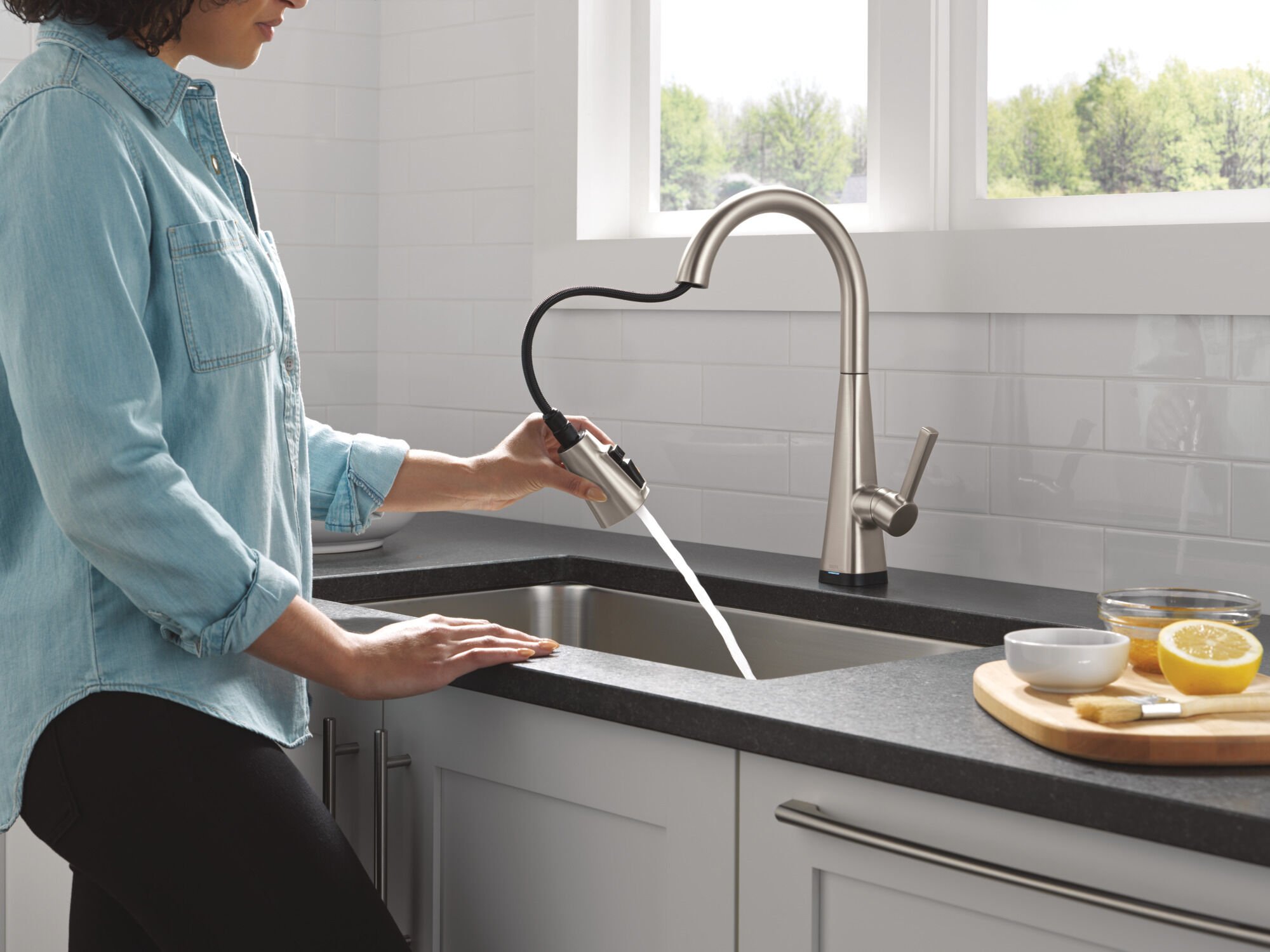 Single-Handle Pull-Down Kitchen Faucet with Touch2O® Technology in