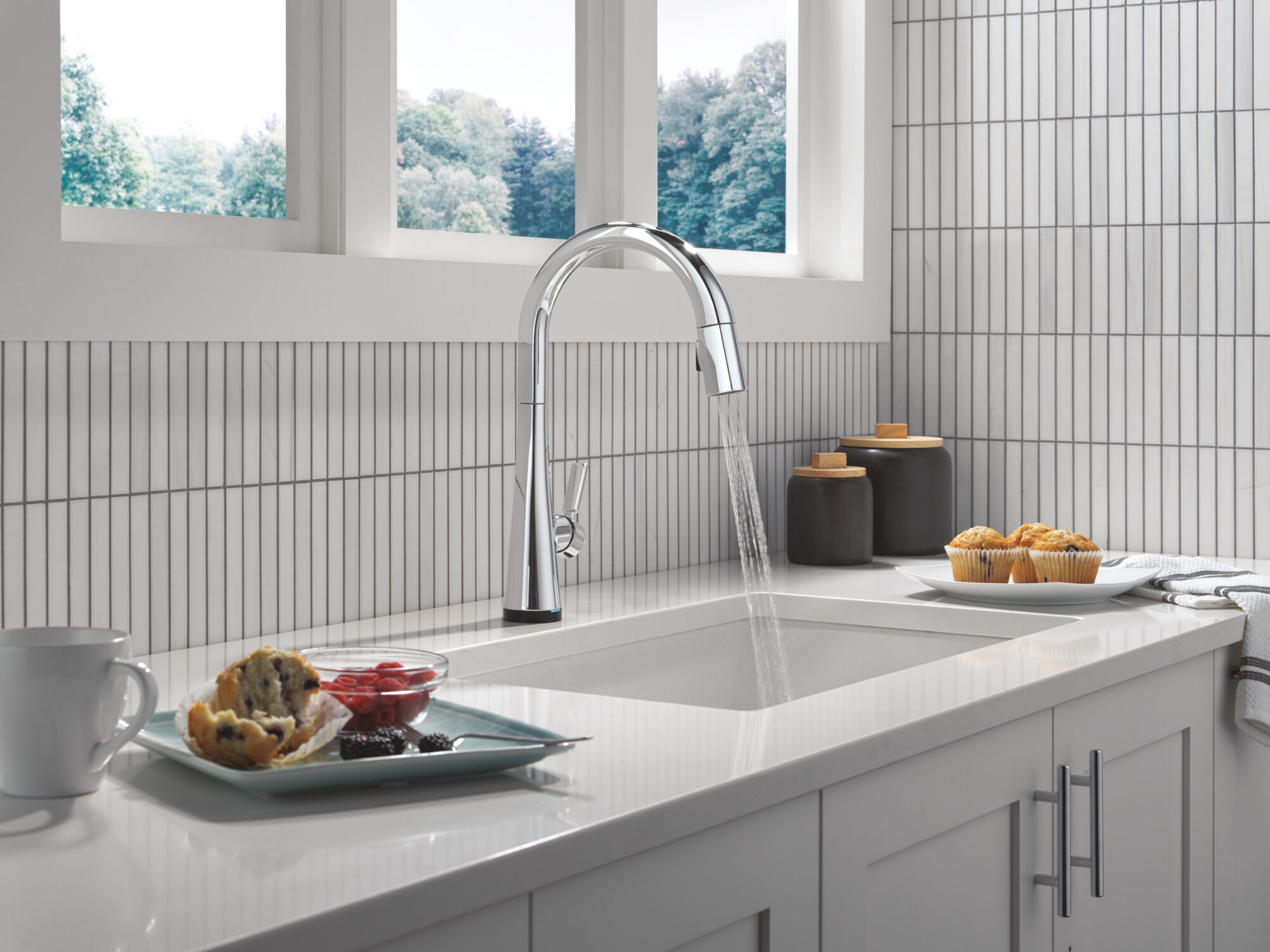 Touch2O® Technology Kitchen Faucet with Touchless Technology in