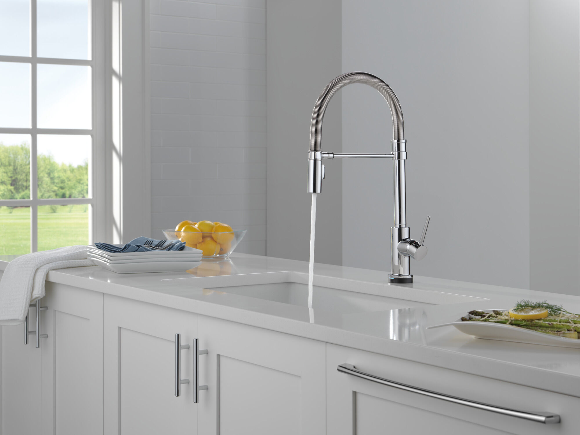 Touch2O® Technology Kitchen Faucet with Touchless Technology in