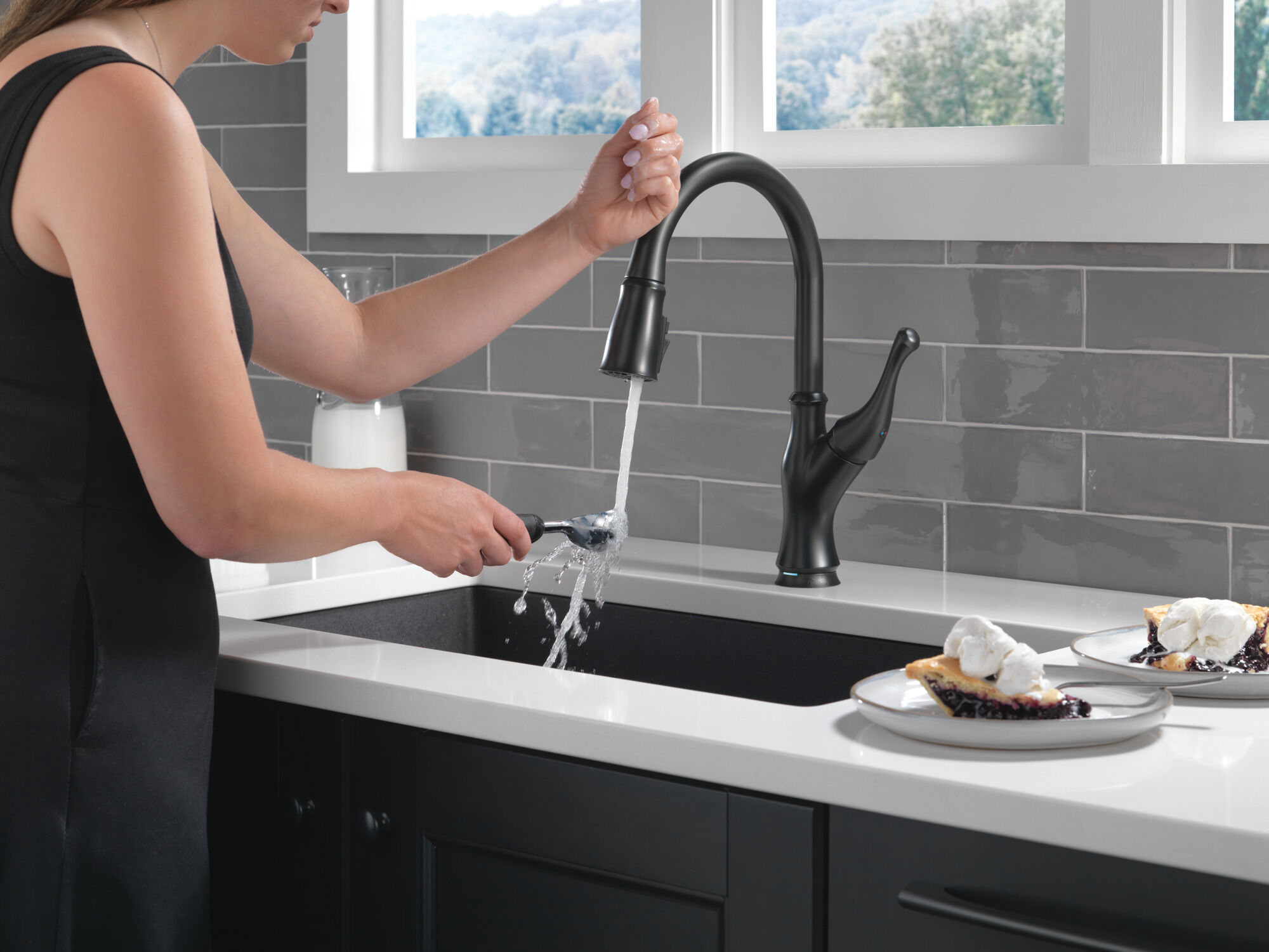 Single-Handle Pull-Down Kitchen Faucet with Touch2O® Technology