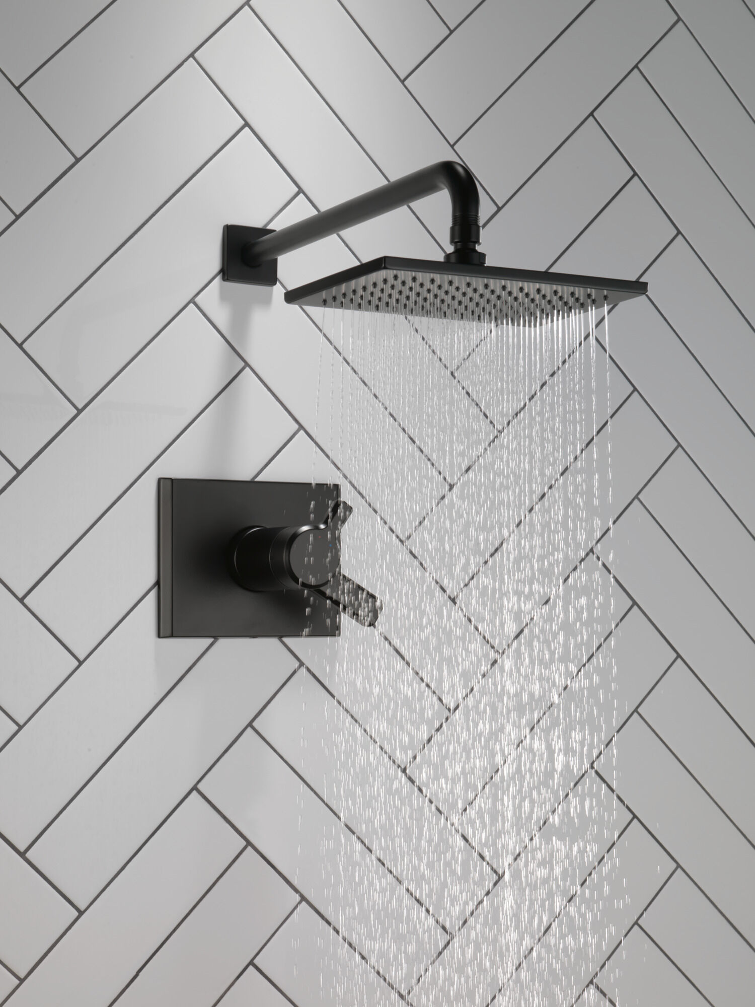 DELTA FAUCET Pivotal TempAssure Duscharmatur – Mattschwarz, Thermostatisch, Mit Separaten Temperatur- & Volumenreglern