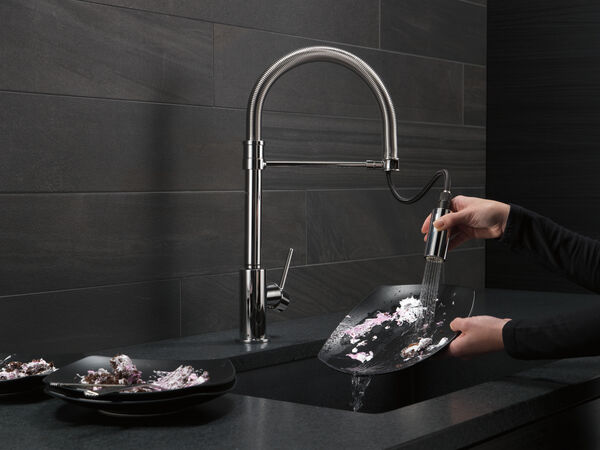 Single Handle Pull-Down Kitchen Faucet With Spring Spout