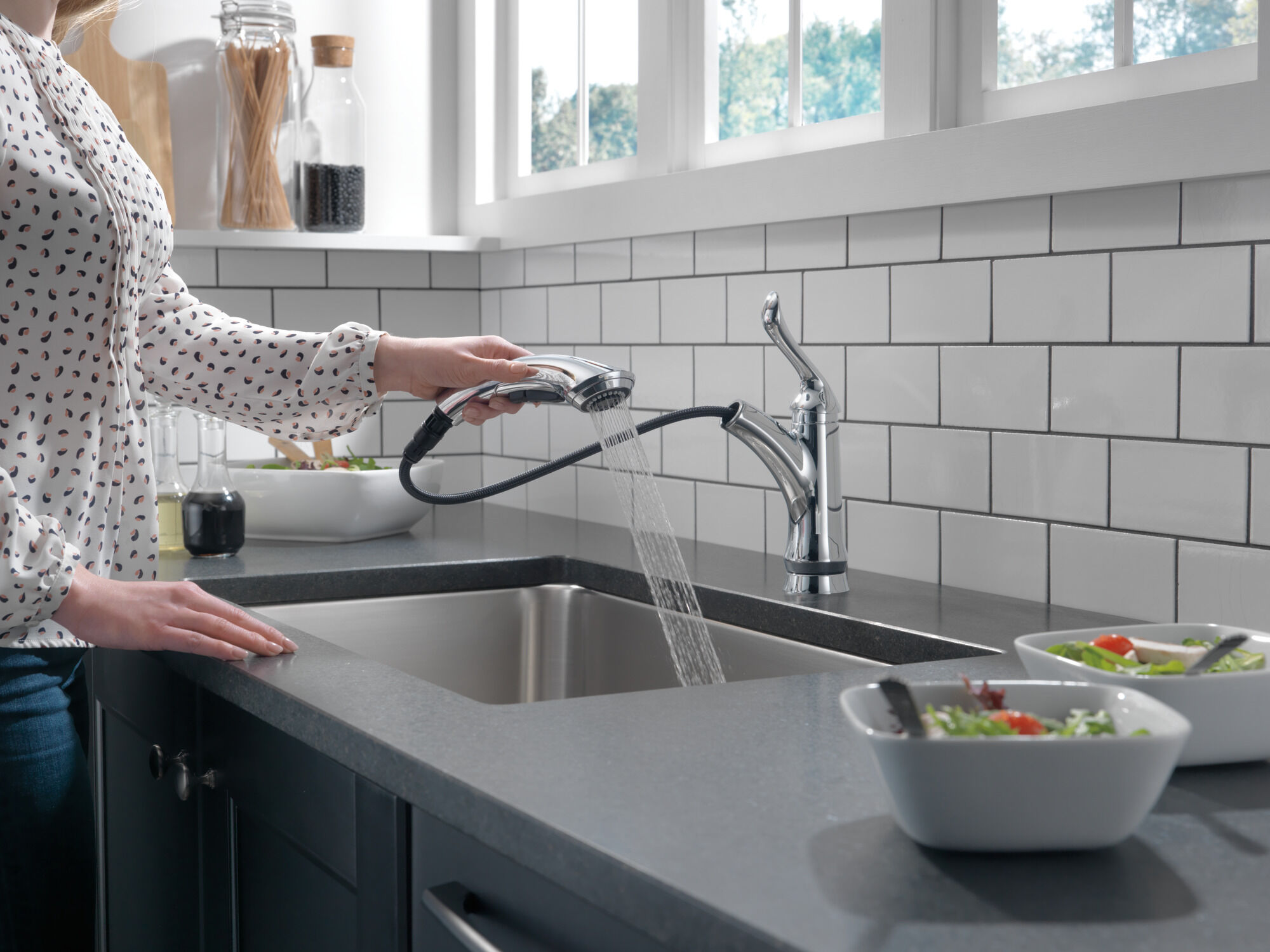 Single Handle Water Efficient Pull-Out Kitchen Faucet (Recertified