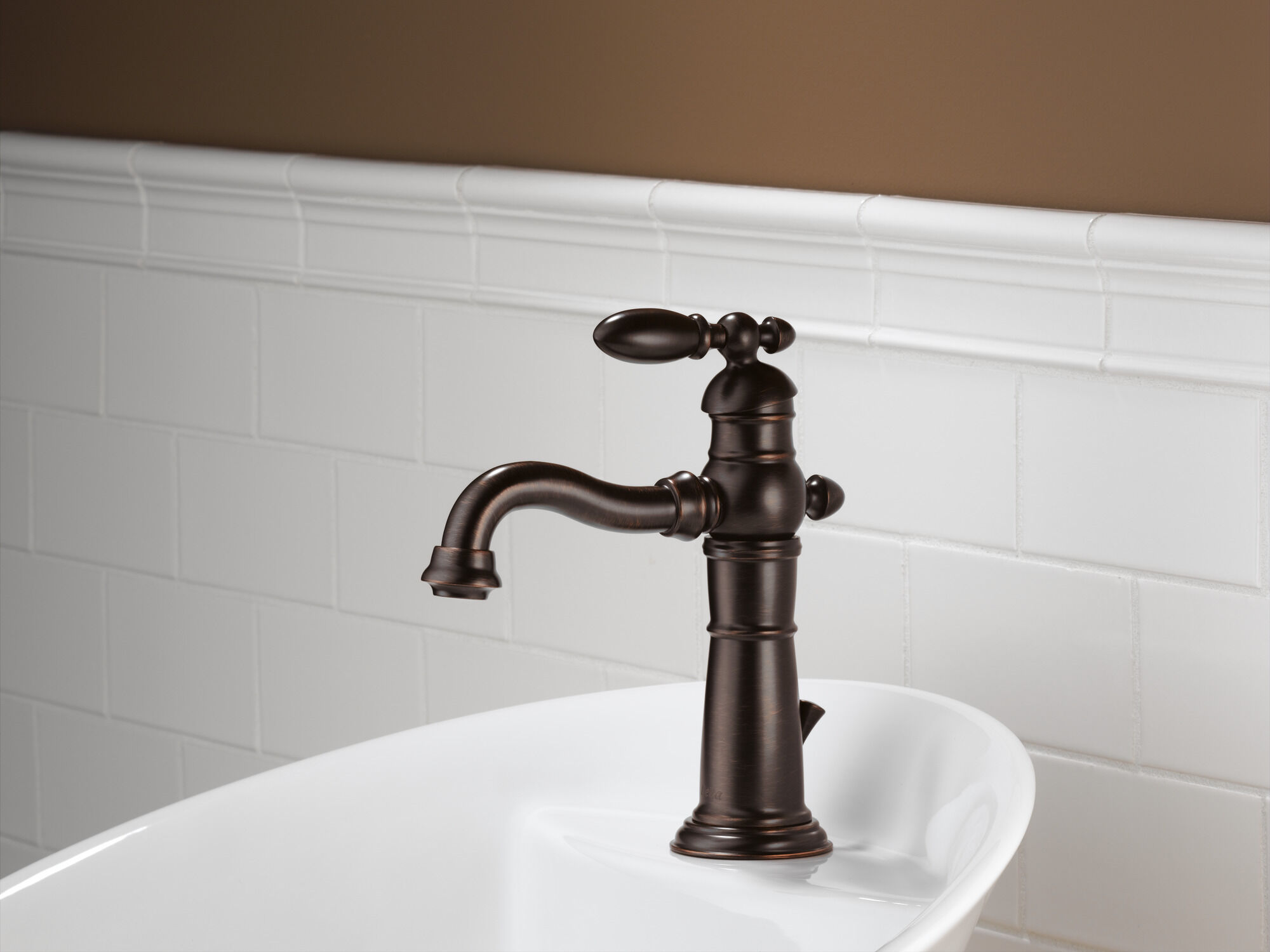 Single Handle Bathroom Faucet in Venetian Bronze 555LF-RB | Delta