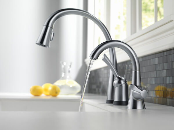 Transitional Beverage Faucet in Arctic Stainless 1977-AR-DST | Delta Faucet