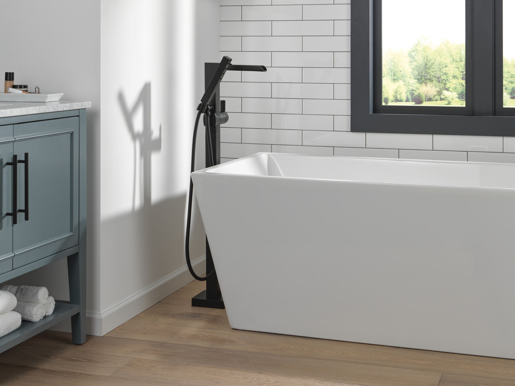 Single Handle Floor Mount Channel Spout Tub Filler Trim with Hand  