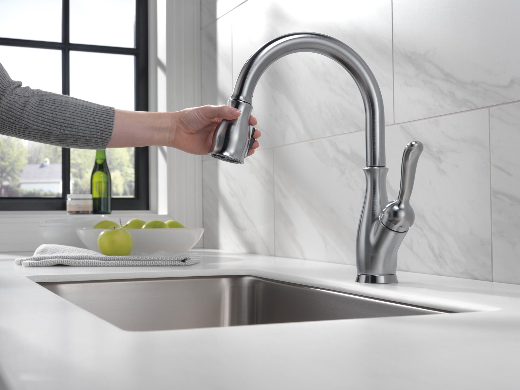 Delta　蛇口・リーランドシングルハンドル・プルダウン水栓　磁気合体型キッチン蛇口 1 9178-AR-DST 1 [並行輸入品] デルタフォーシット DELTA FAUCET 9178-AR-DST リーランド シングル