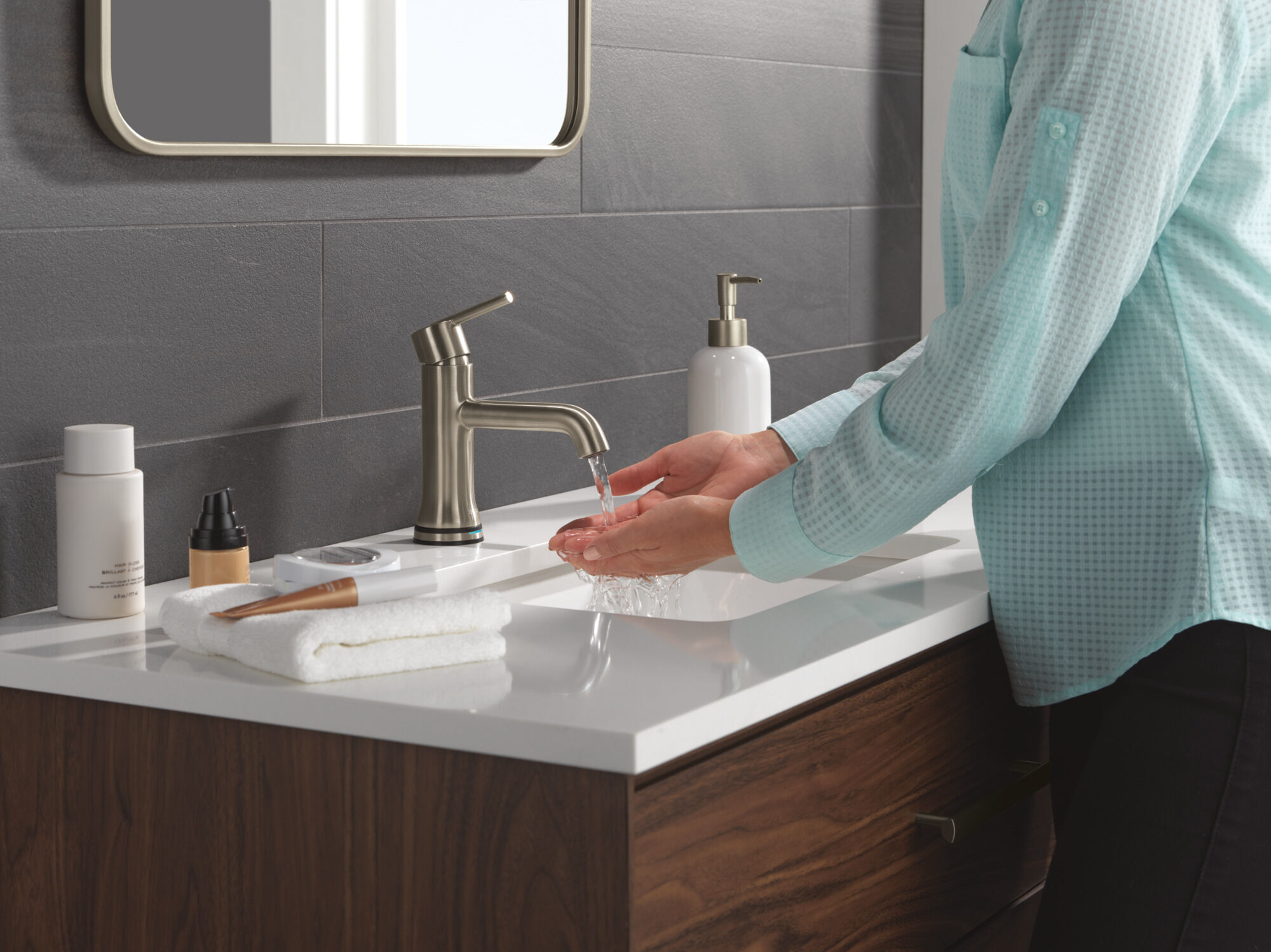 Touch2O Bathroom Faucet with Touchless Technology in Stainless