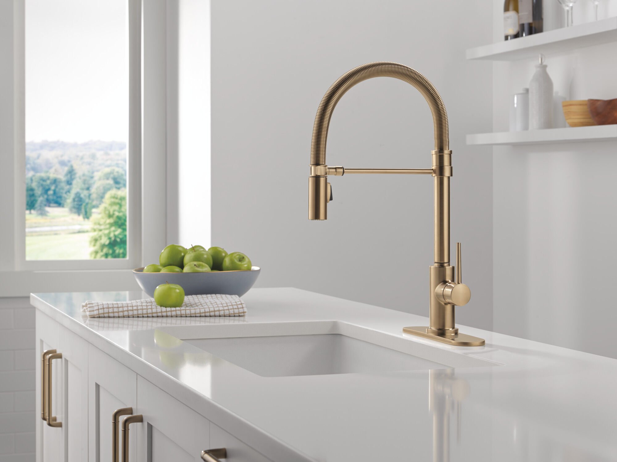 Single-Handle Pull-Down Spring Kitchen Faucet in Champagne Bronze